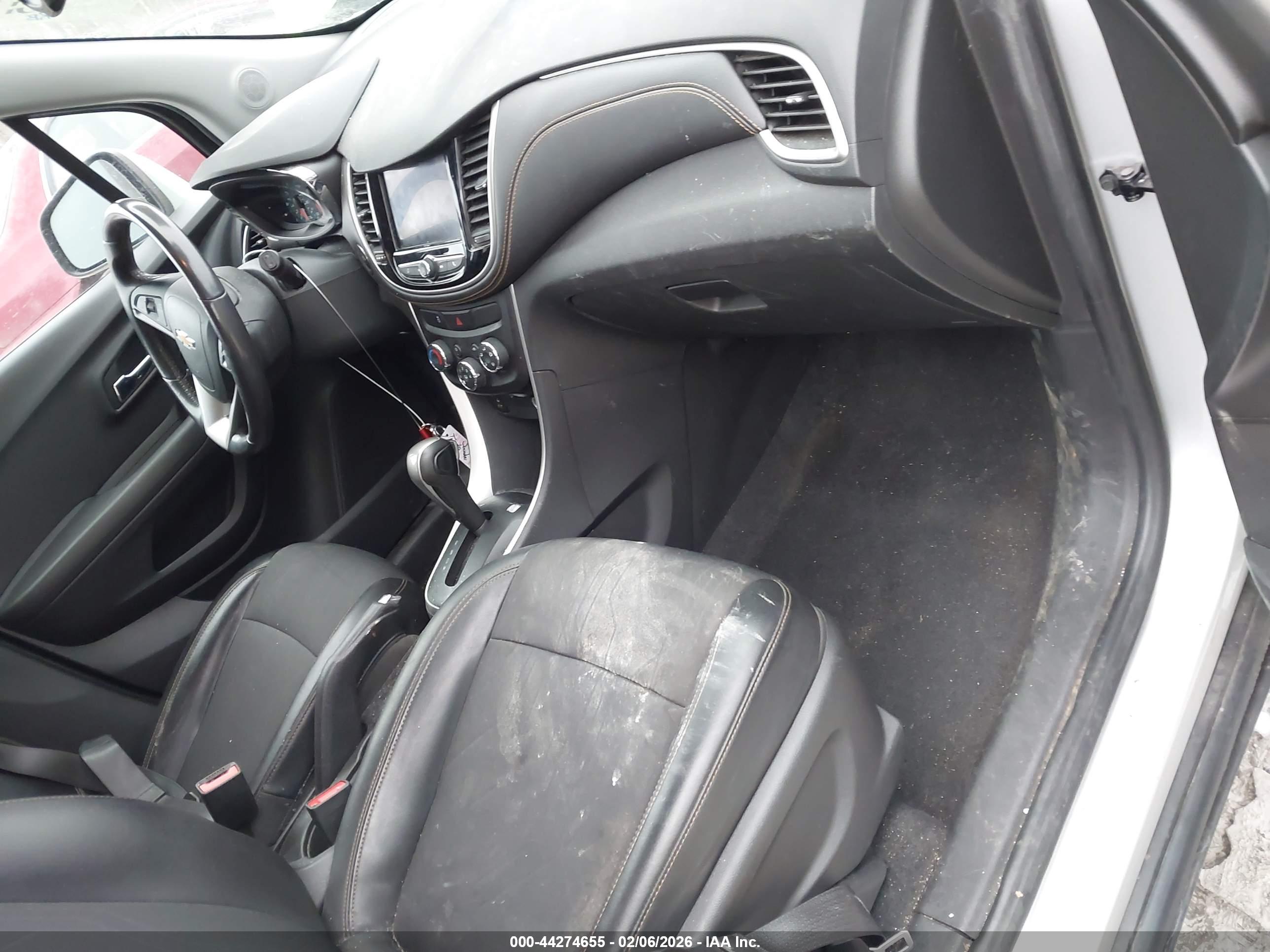 CHEVROLET TRAX image 5