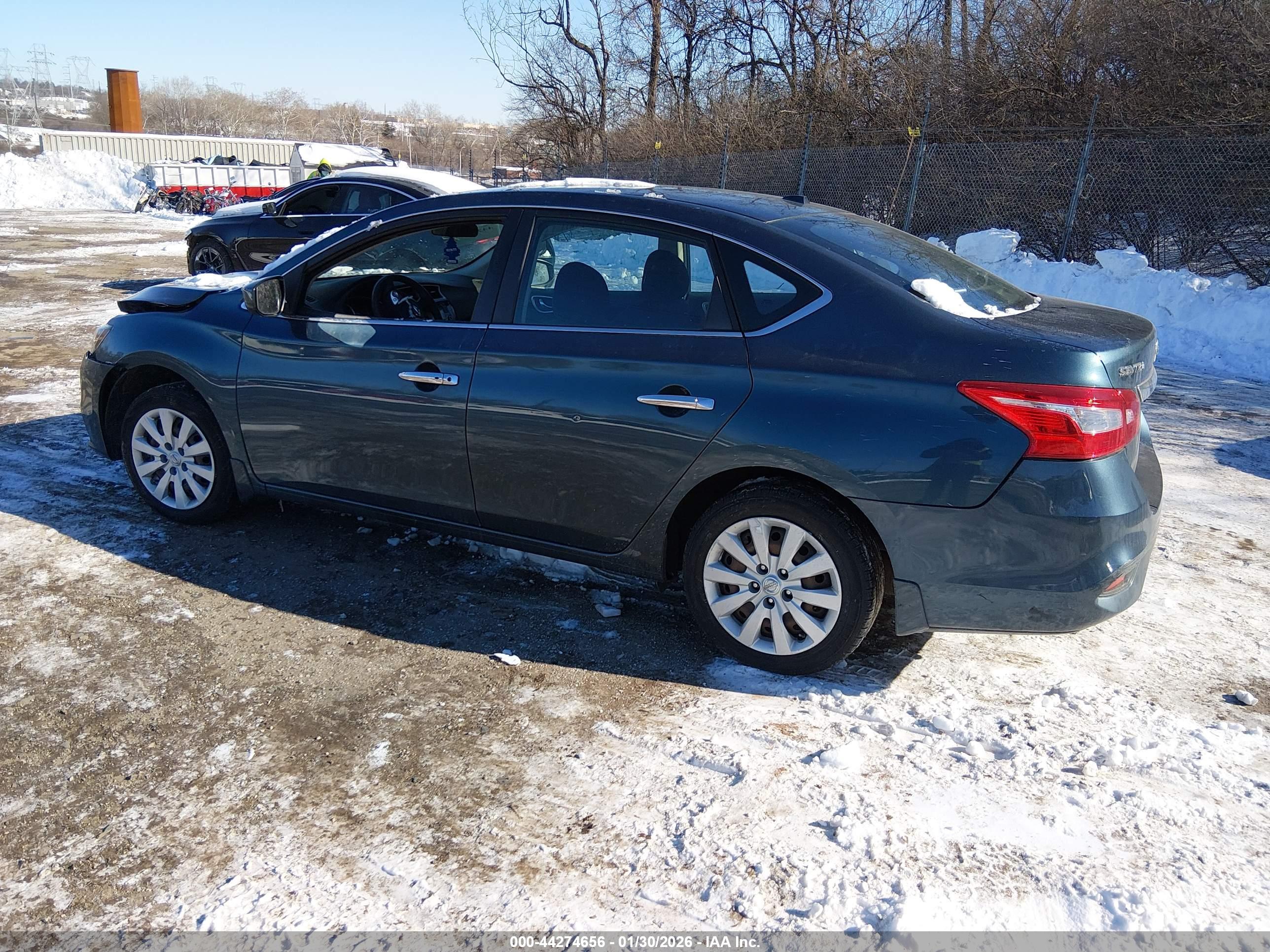 NISSAN SENTRA image 3