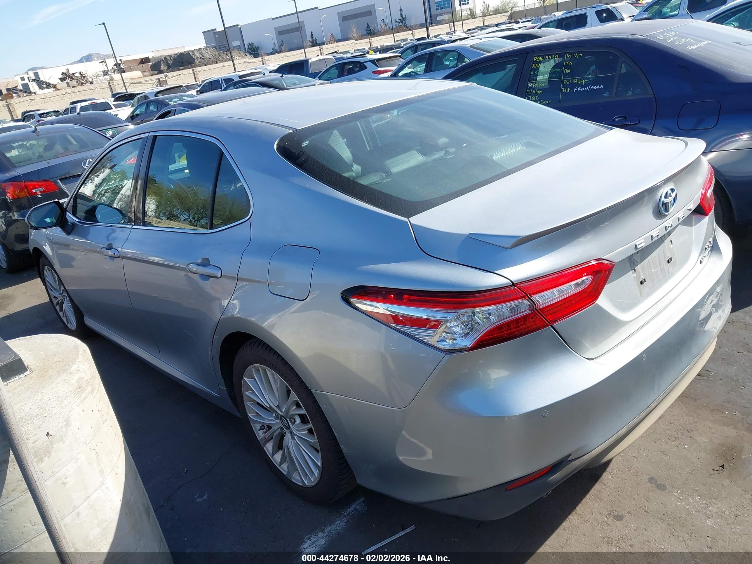 TOYOTA CAMRY image 3