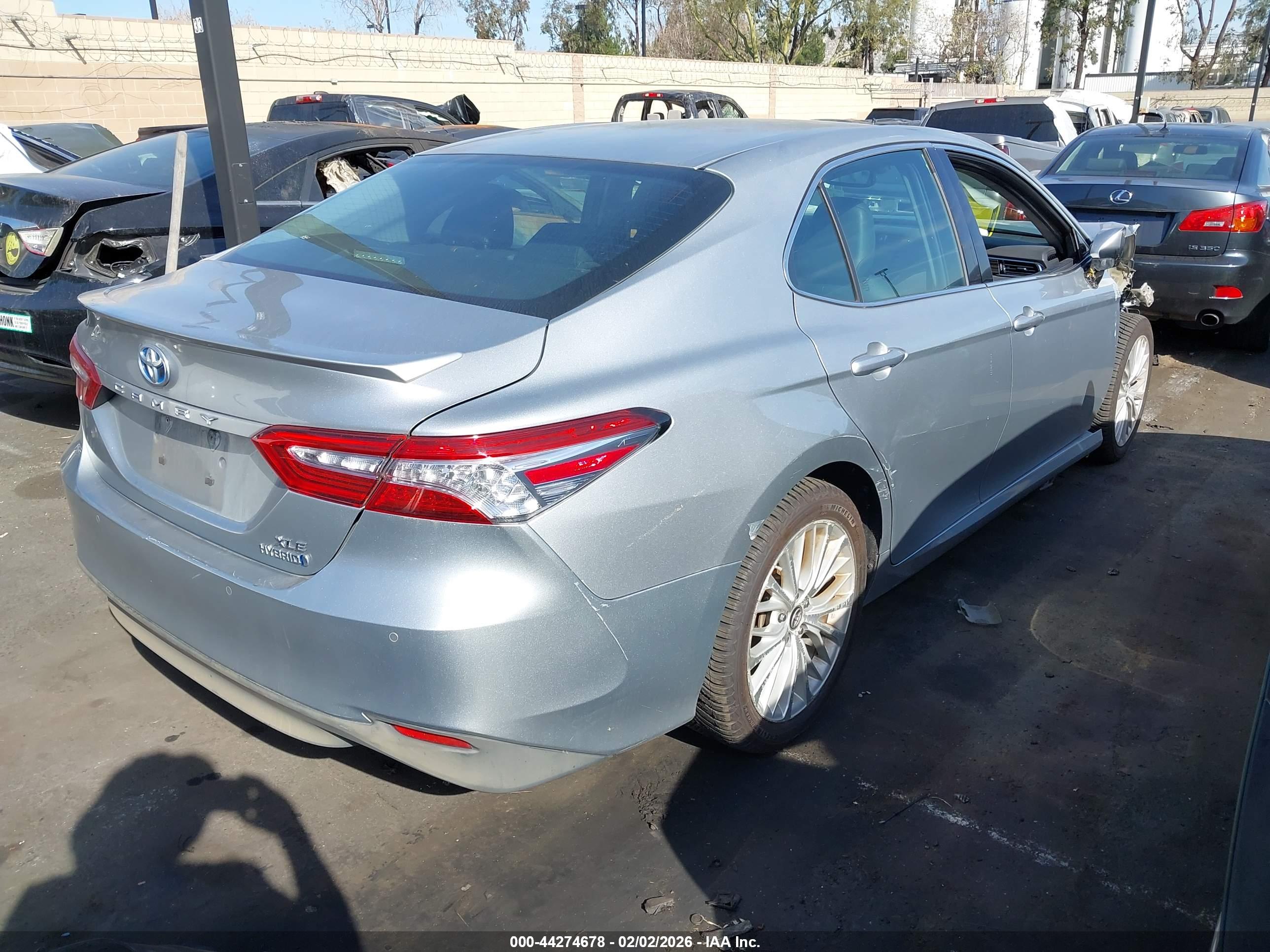 TOYOTA CAMRY image 4