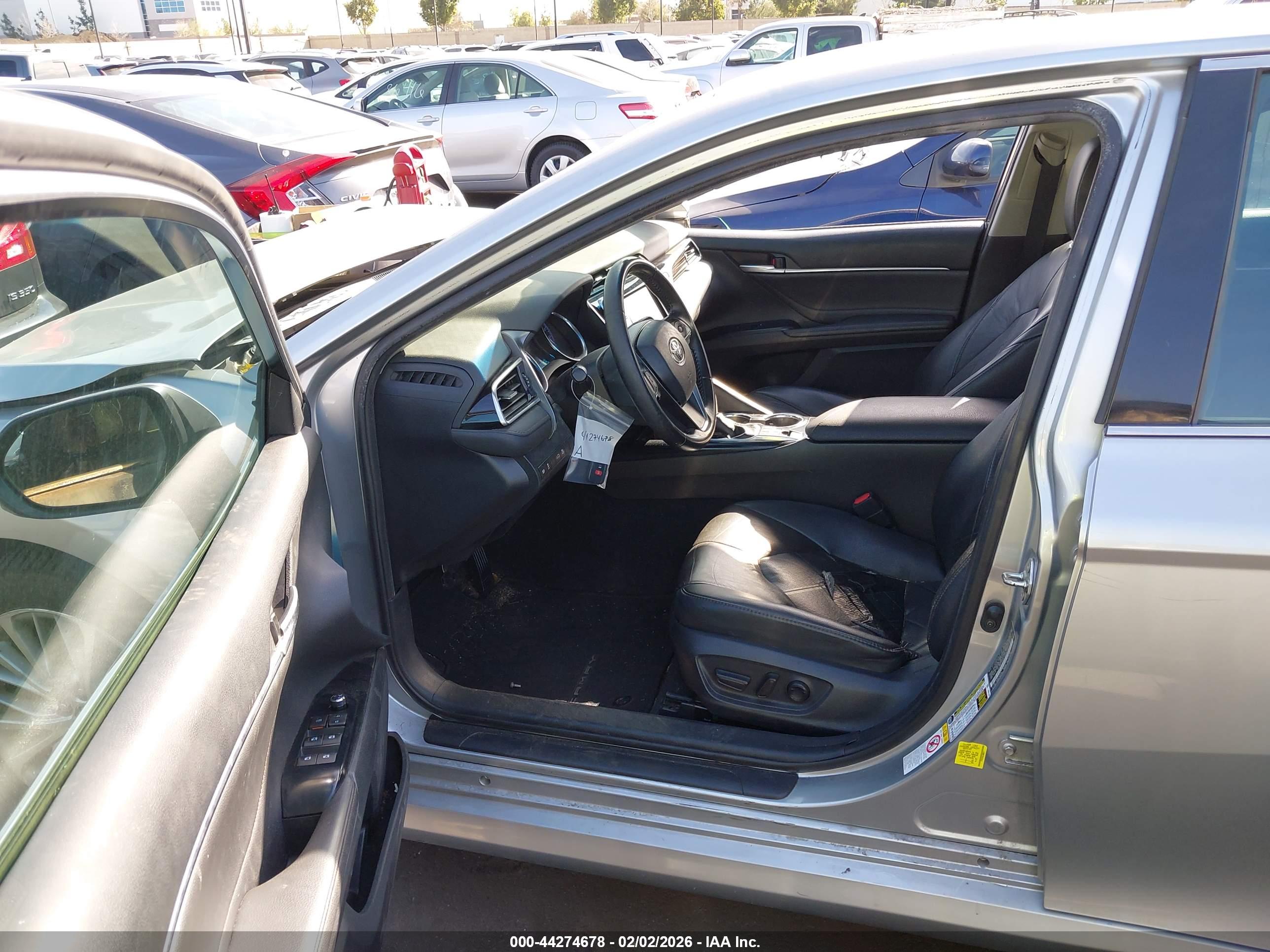 TOYOTA CAMRY image 5