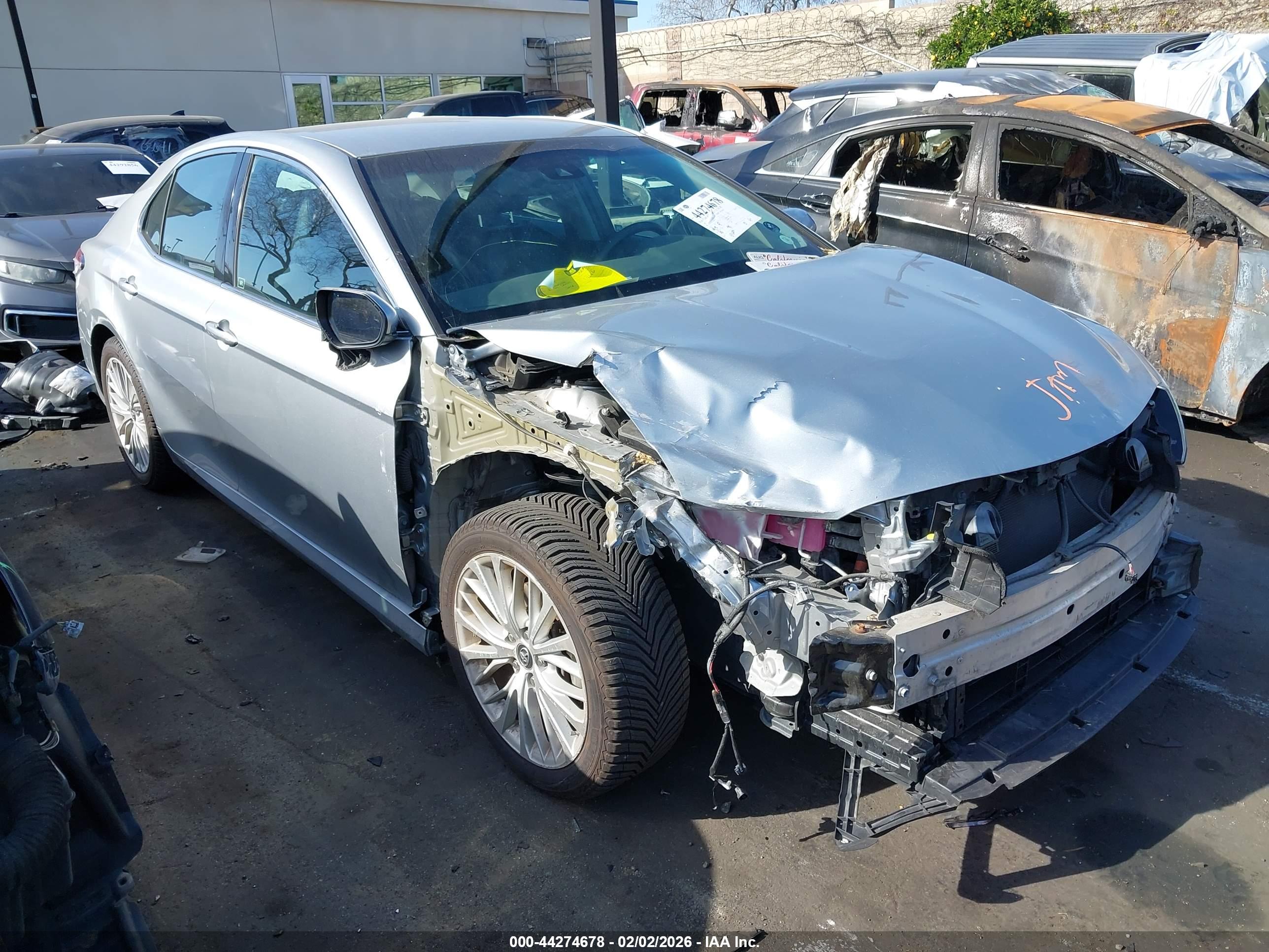 TOYOTA CAMRY image 6