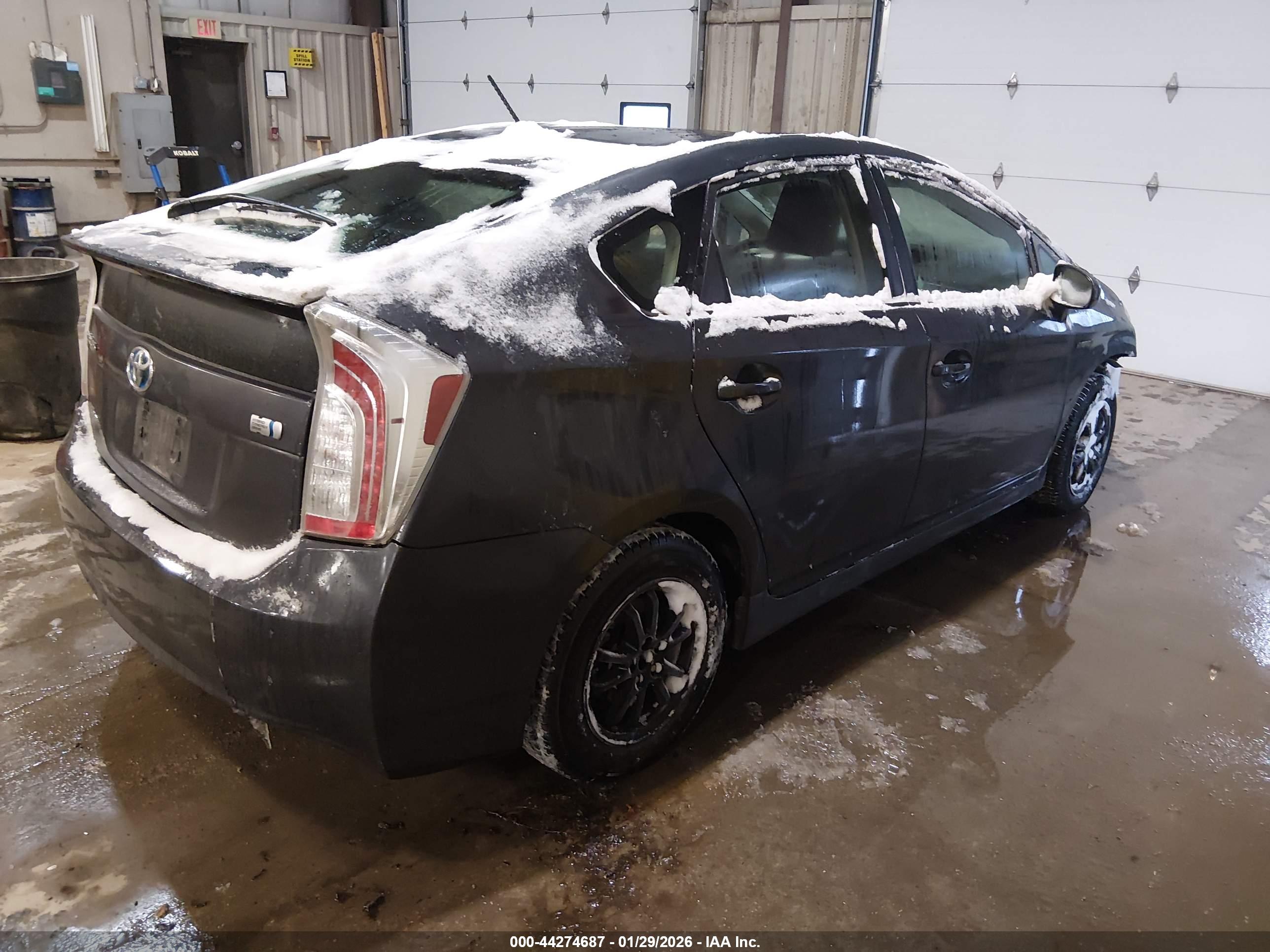 TOYOTA PRIUS image 4