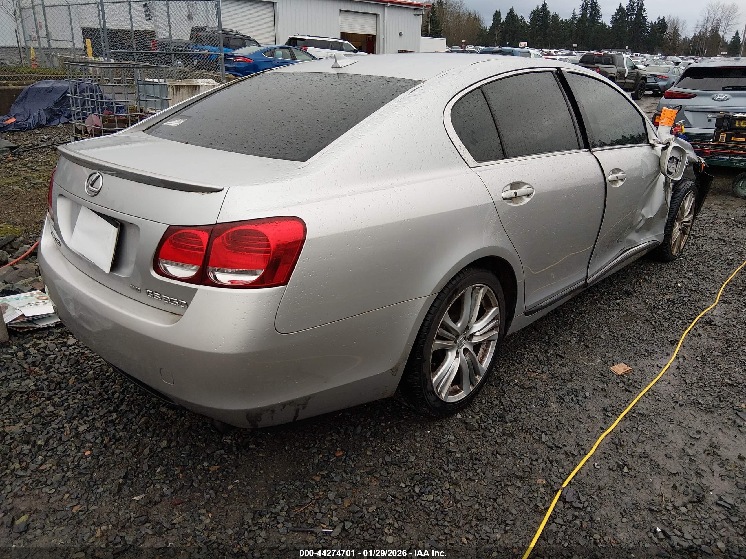 LEXUS GS image 4