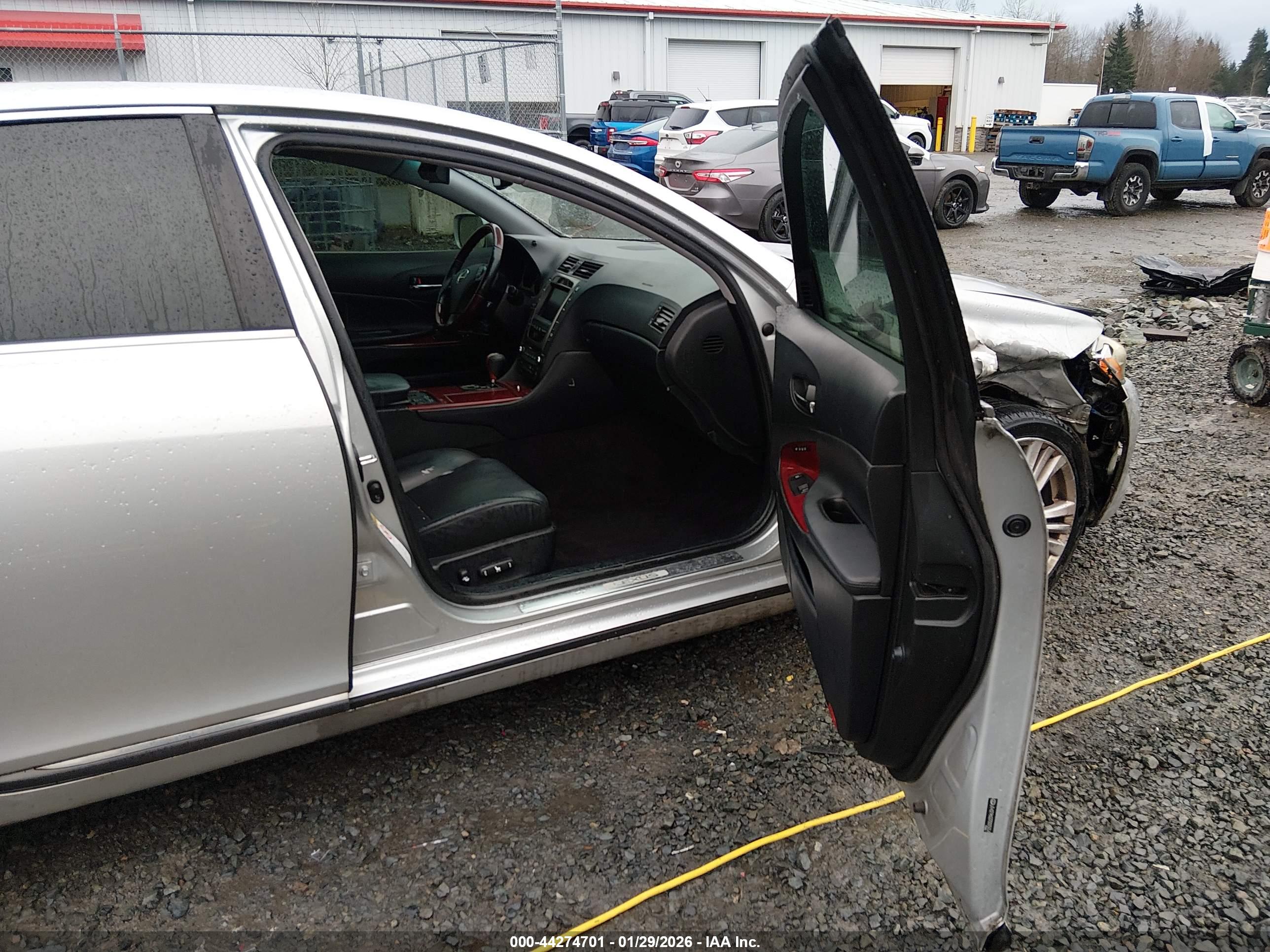 LEXUS GS image 5