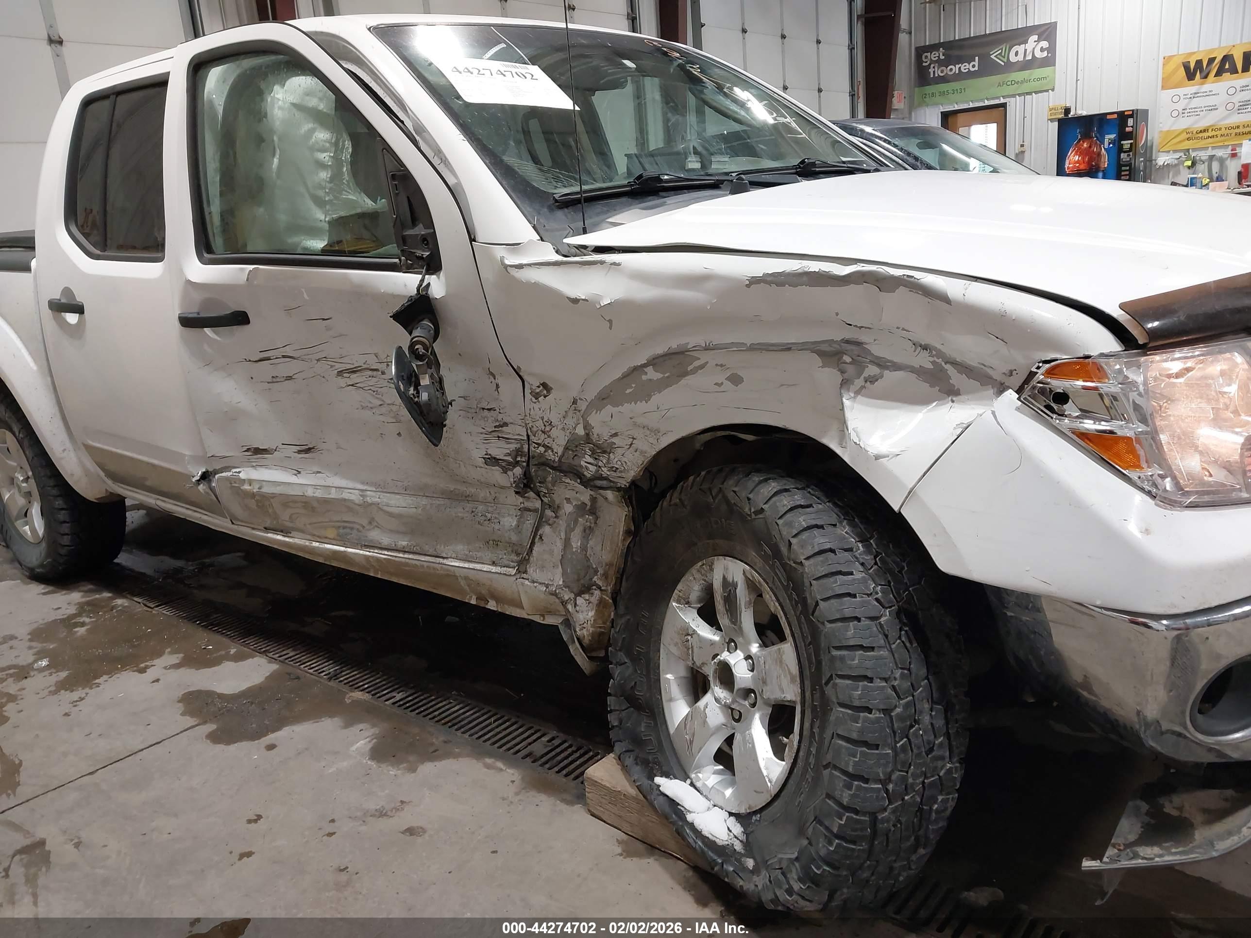 NISSAN FRONTIER image 6