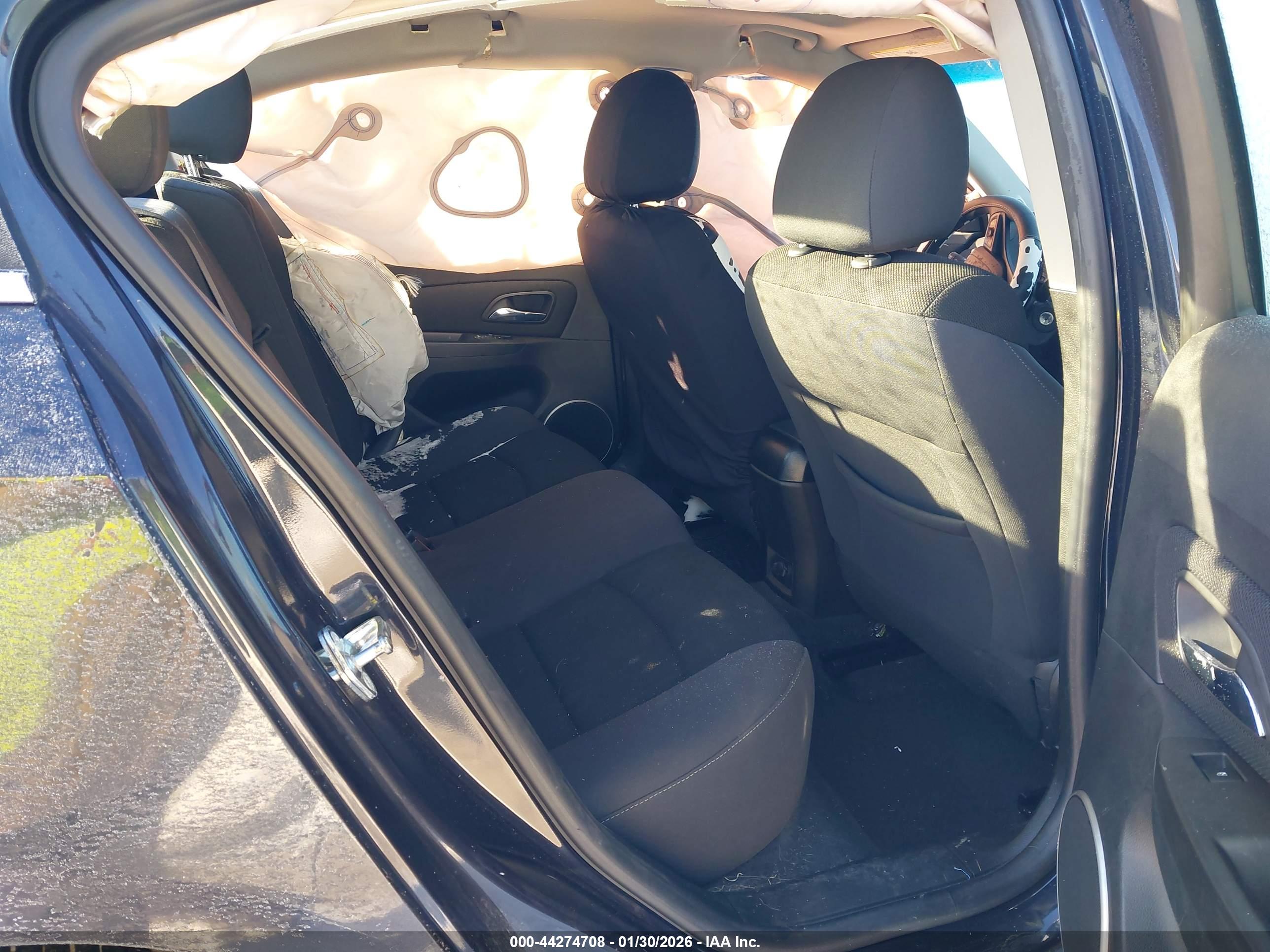 CHEVROLET CRUZE image 8