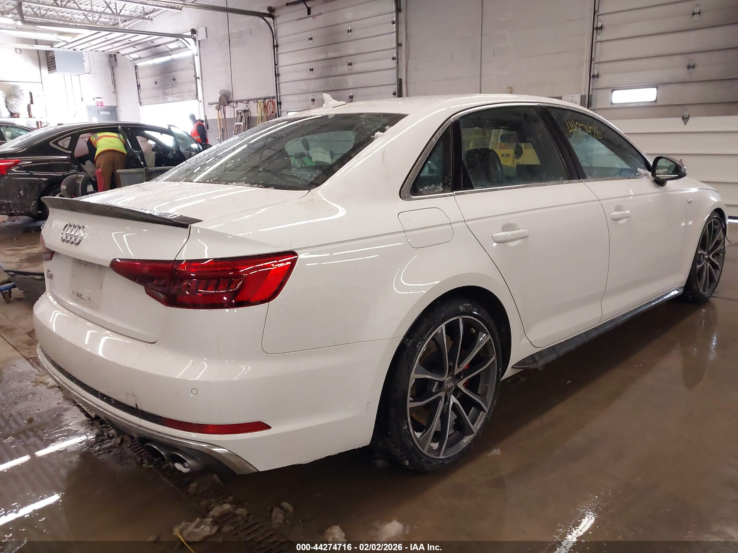 AUDI S4 image 4