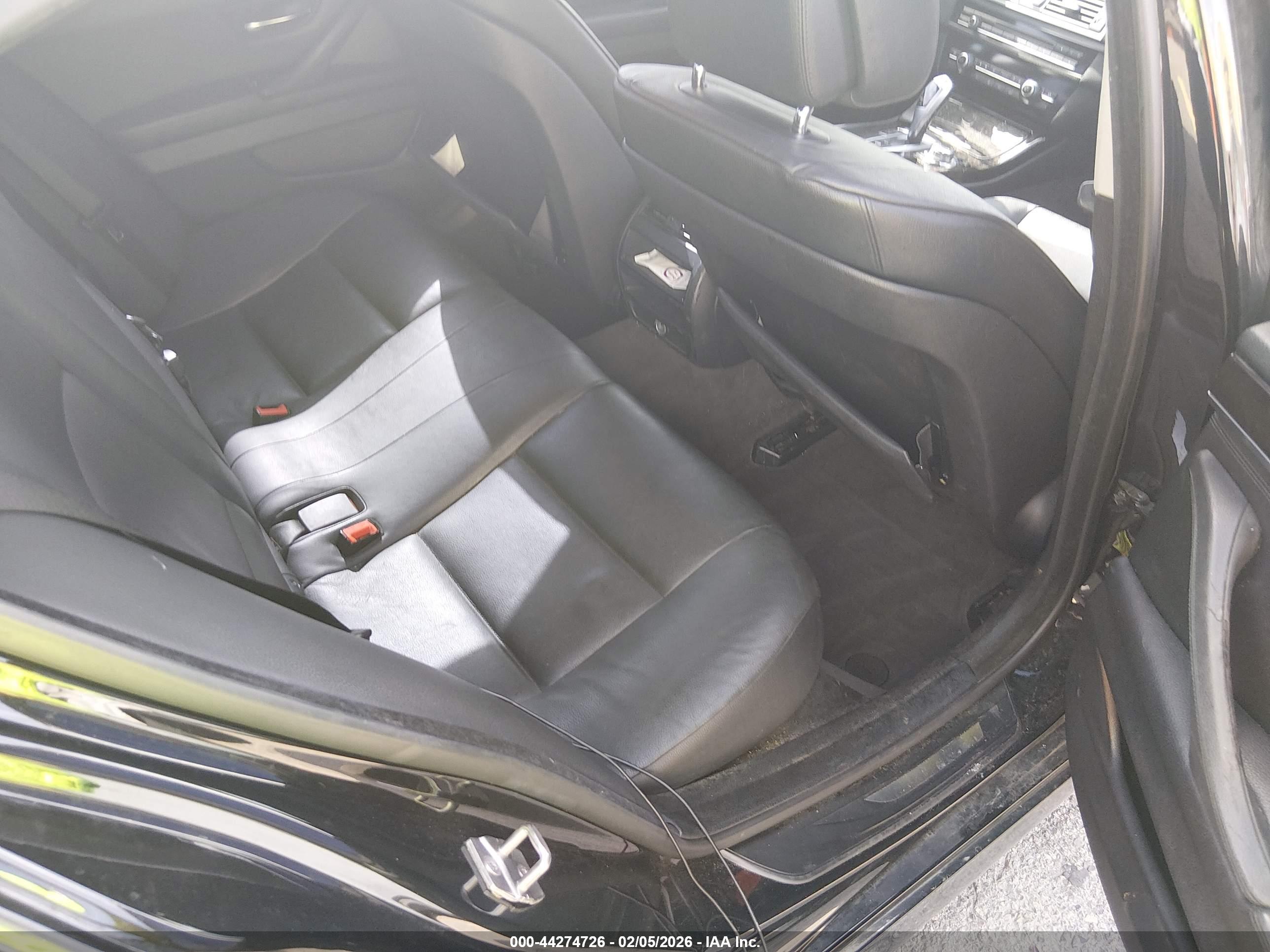 BMW 535I image 8