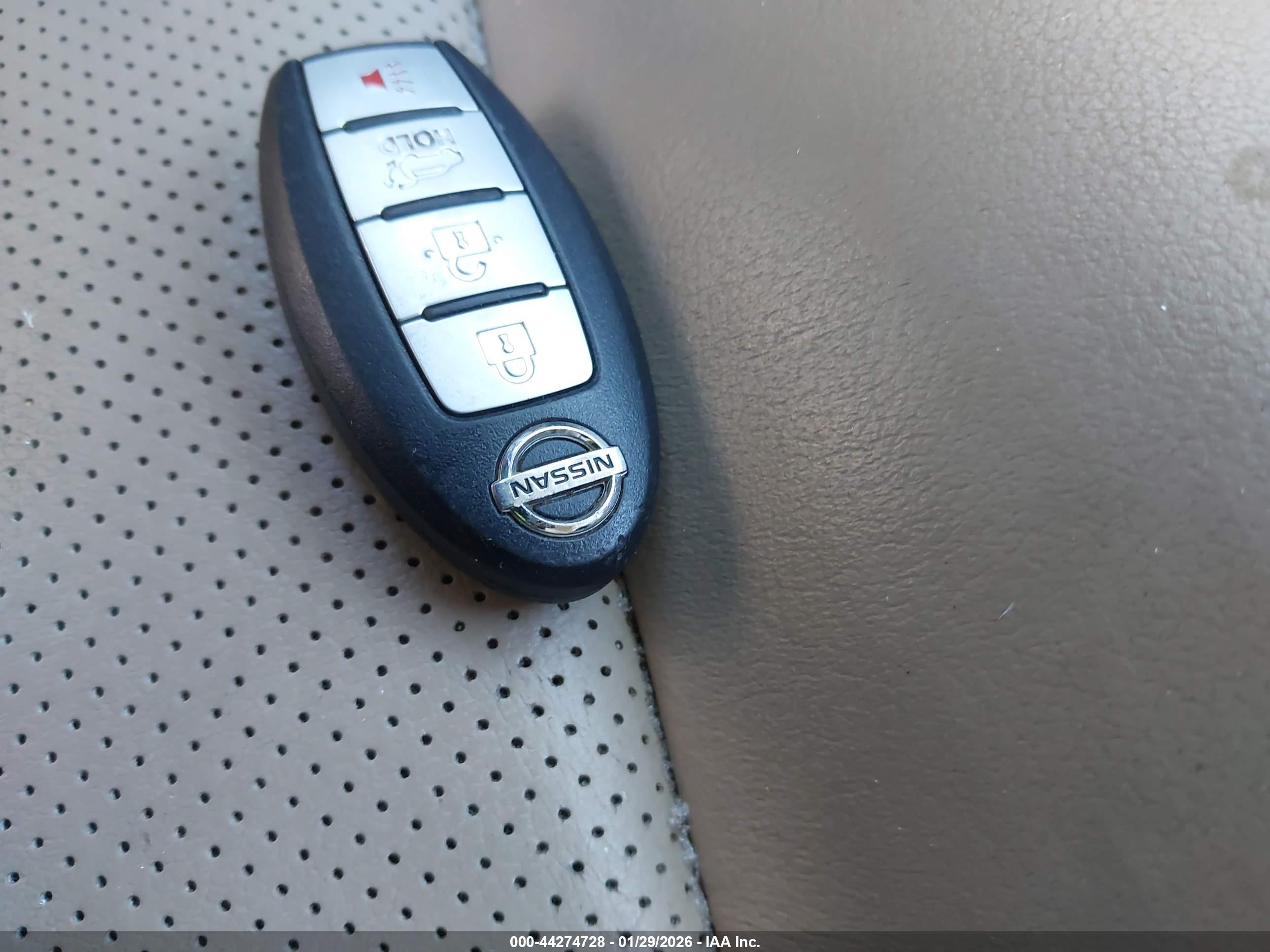 NISSAN ROGUE image 11