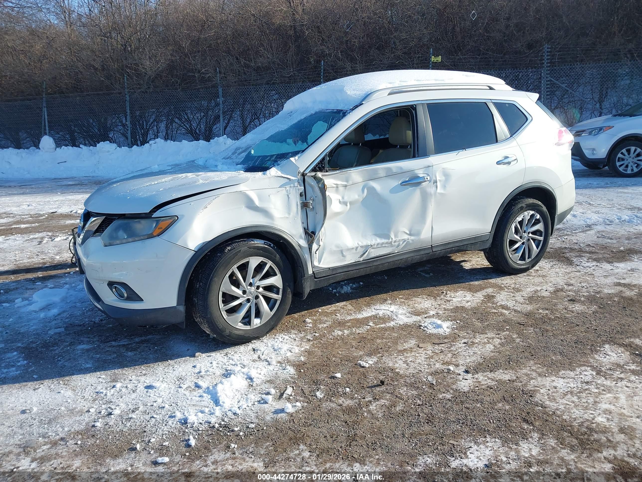 NISSAN ROGUE image 2
