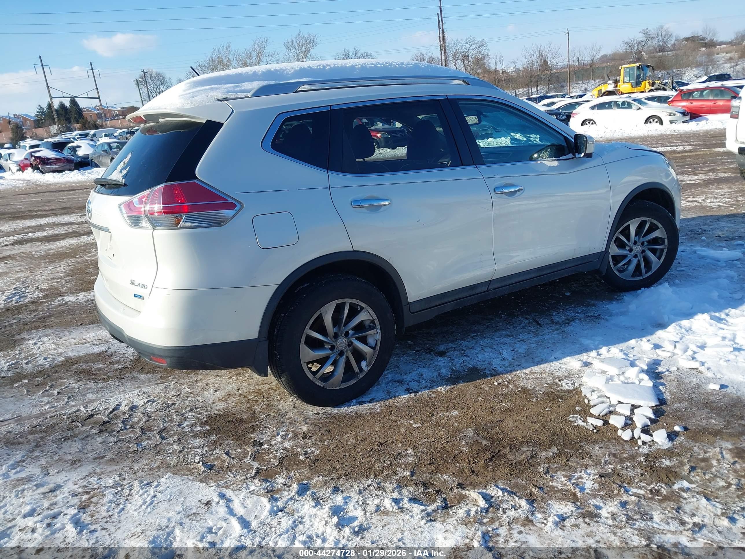 NISSAN ROGUE image 4