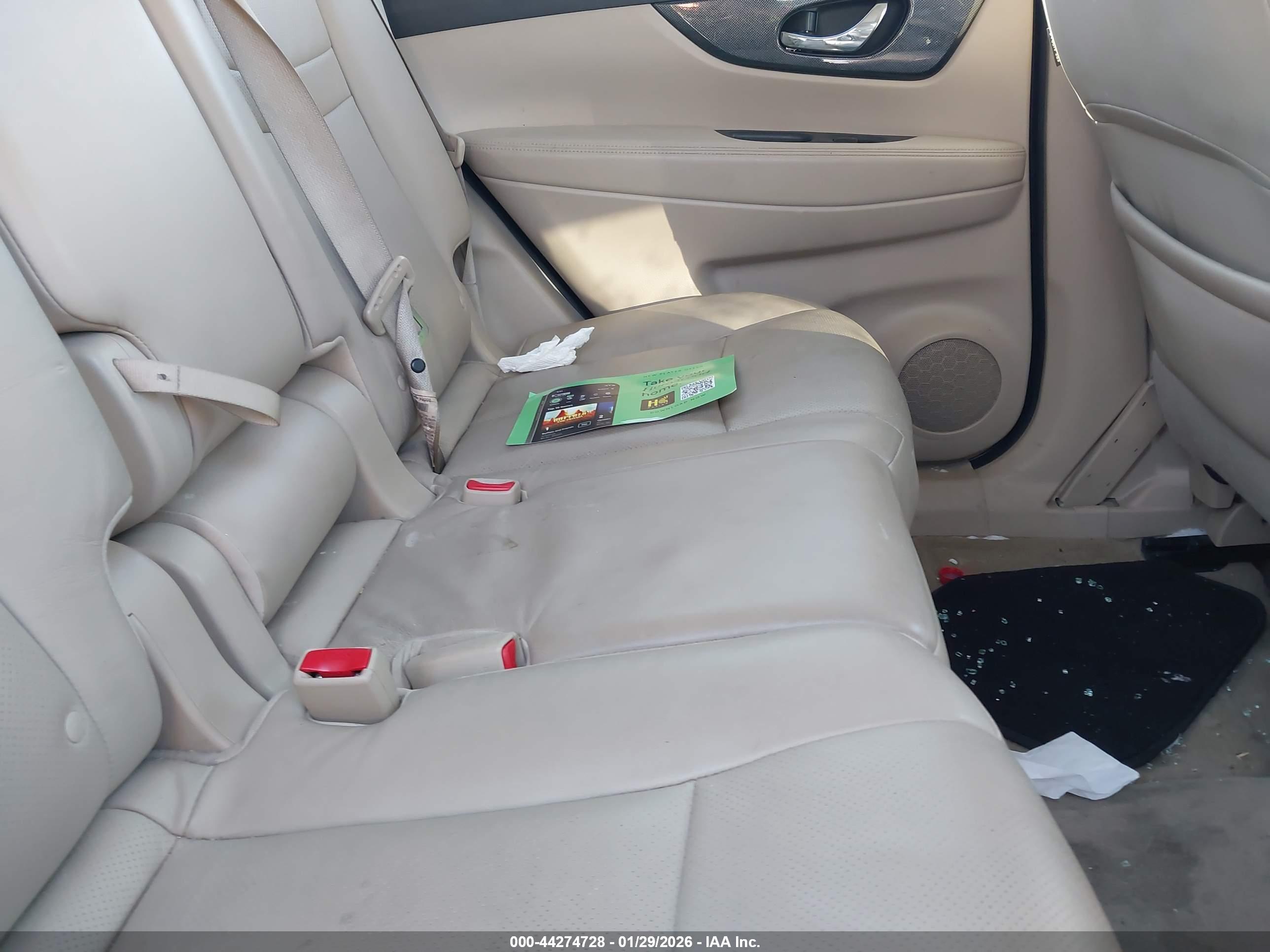 NISSAN ROGUE image 8