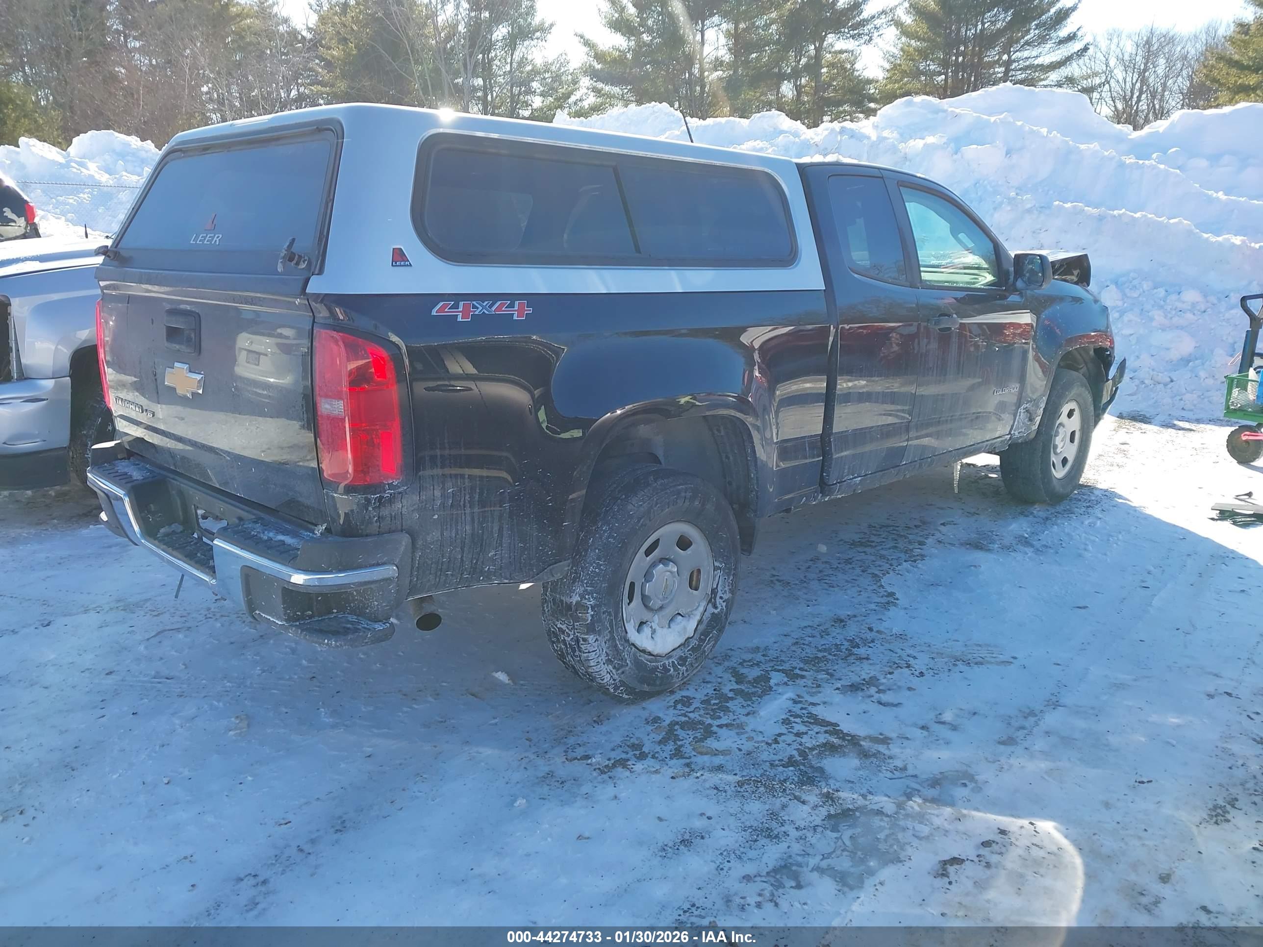 CHEVROLET COLORADO image 4