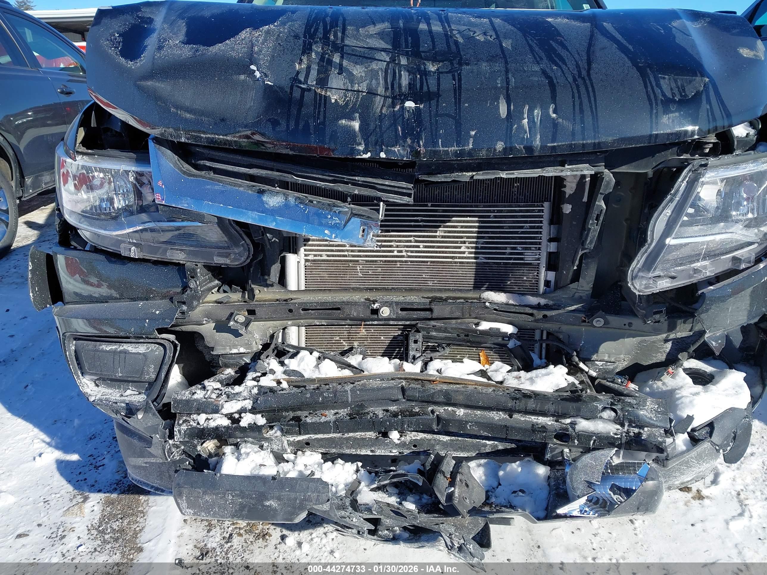 CHEVROLET COLORADO image 6