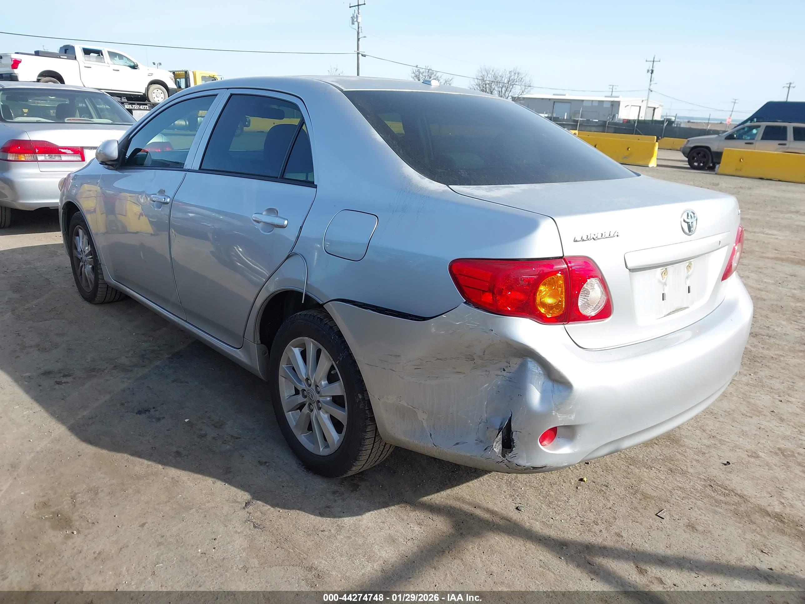 TOYOTA COROLLA image 3