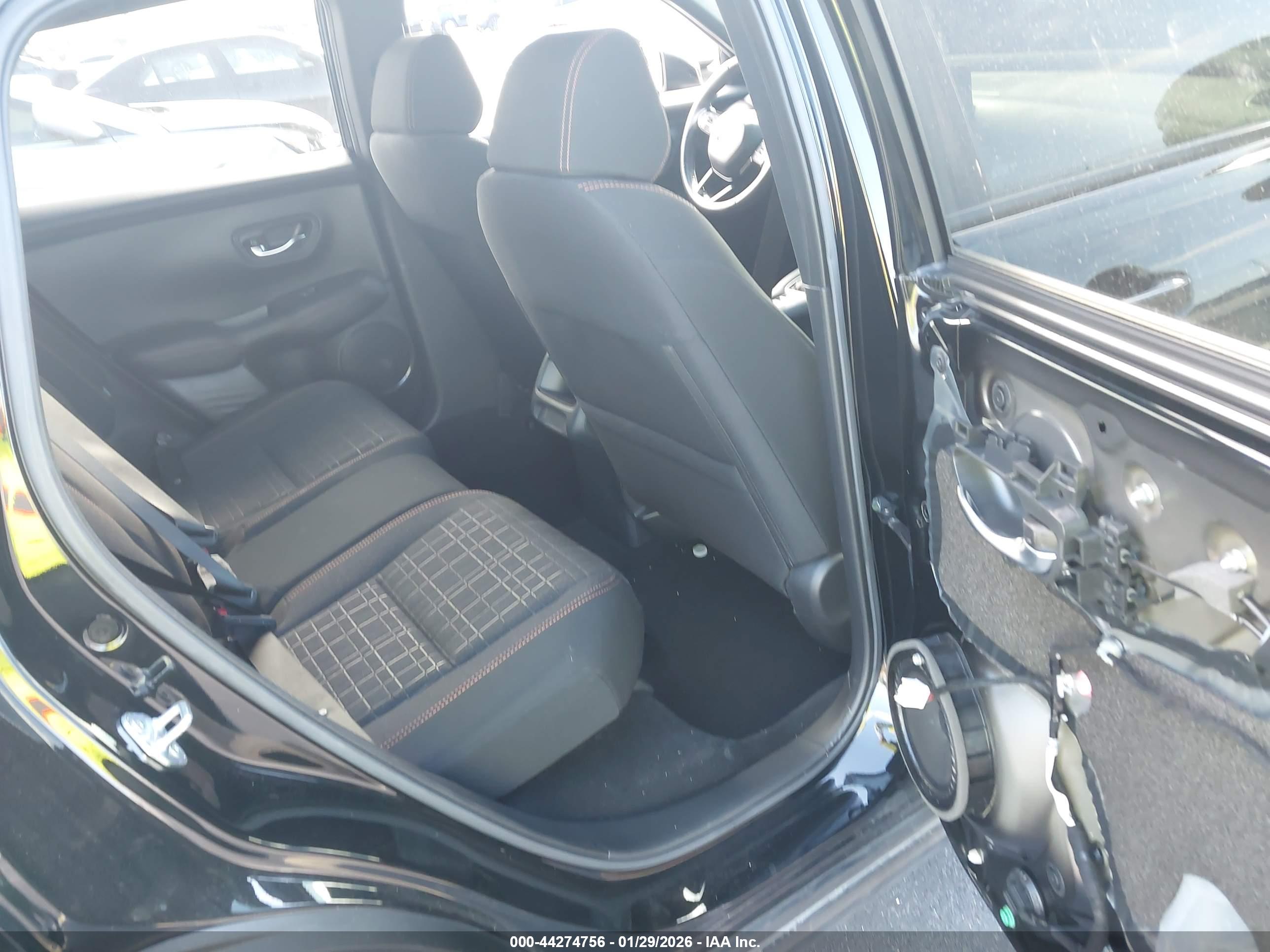 HONDA HR-V image 8