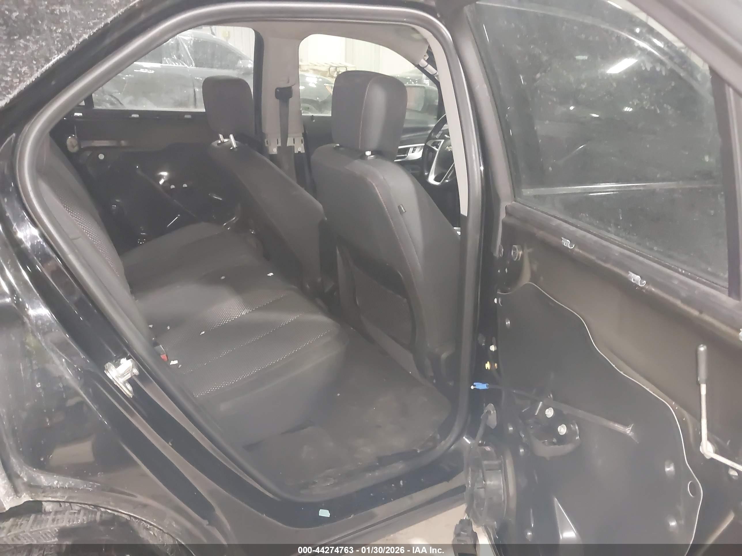 CHEVROLET EQUINOX image 8