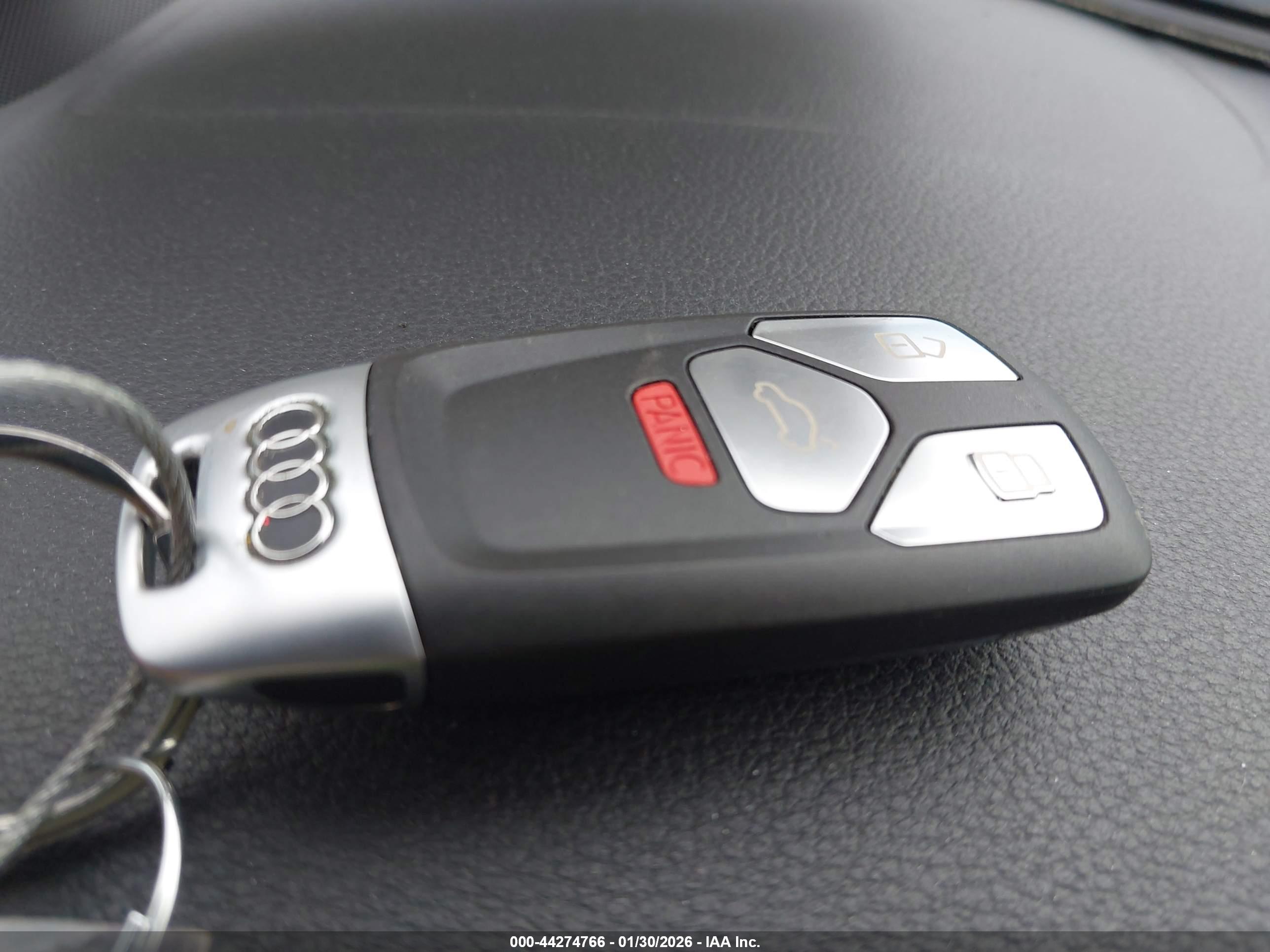 AUDI A4 image 11