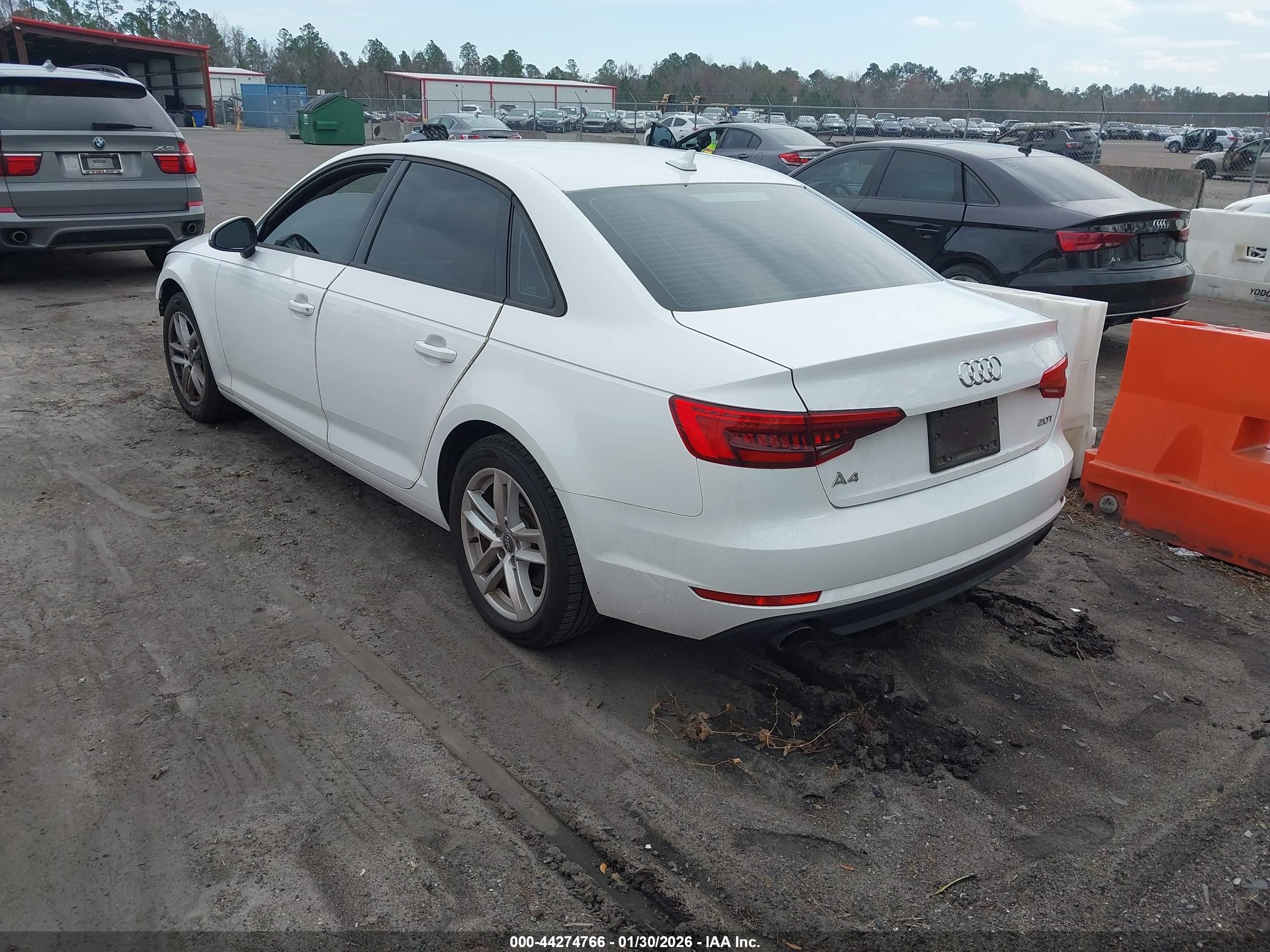 AUDI A4 image 3