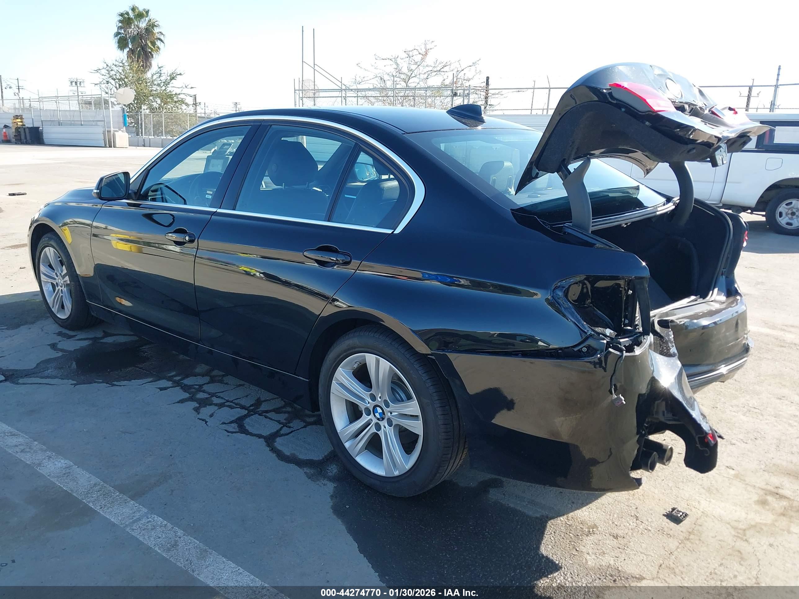 BMW 330I image 3