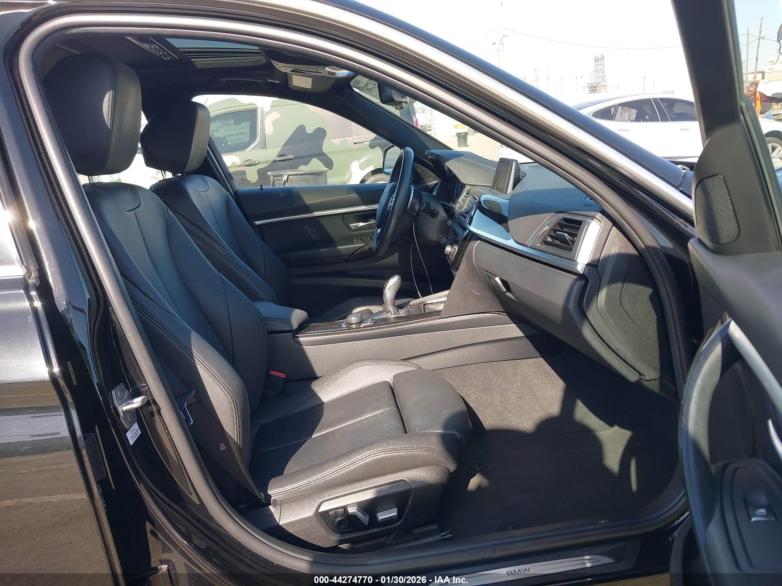 BMW 330I image 5