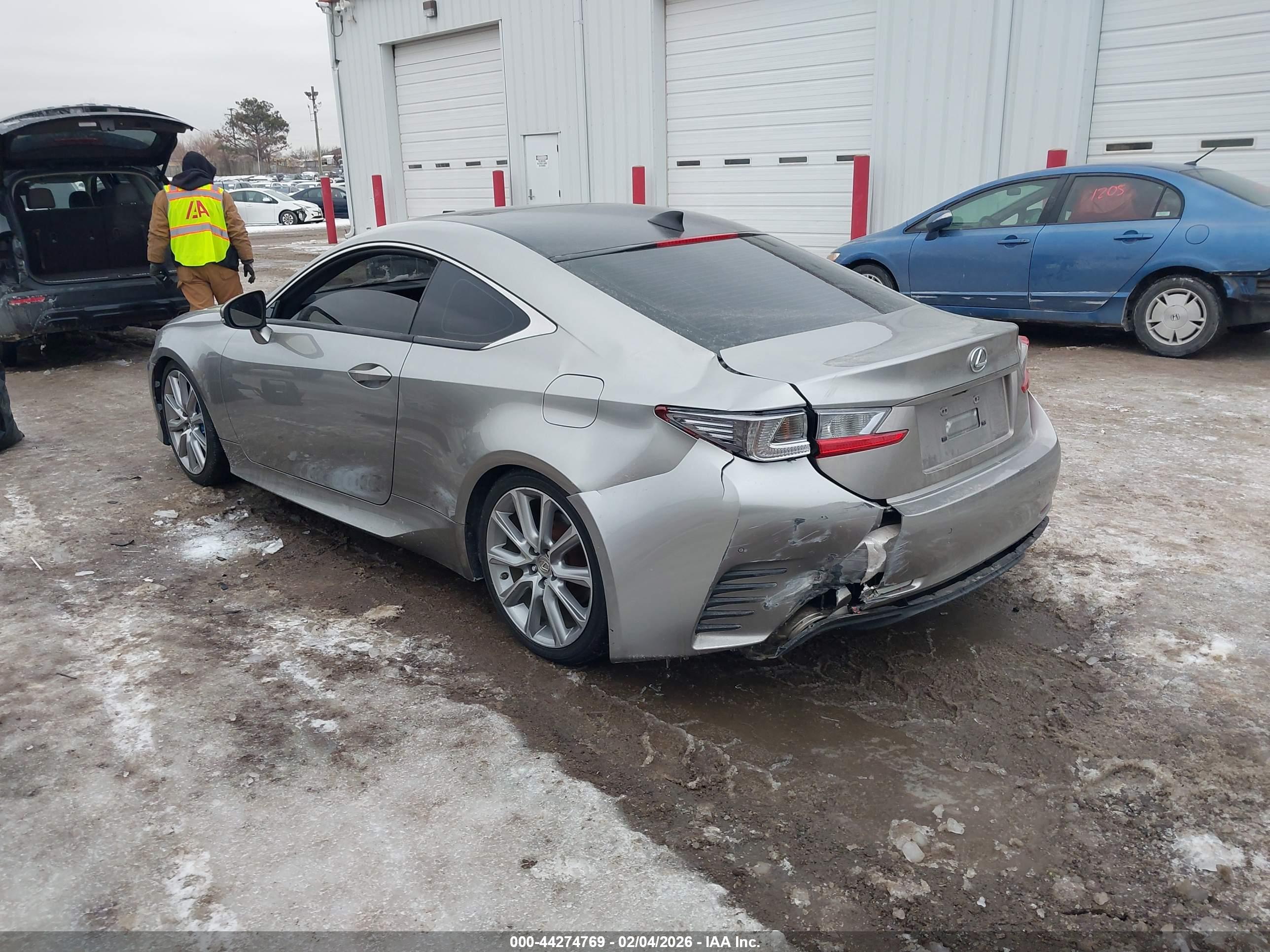 LEXUS RC image 3