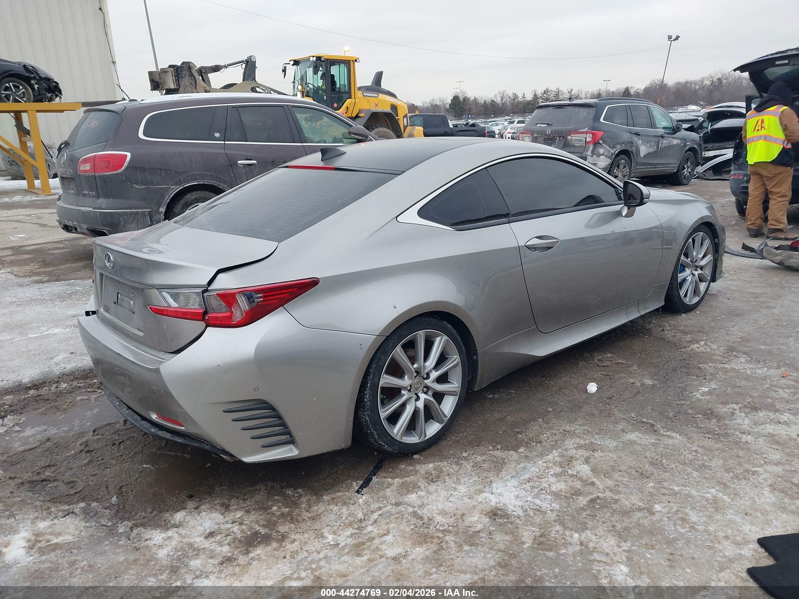 LEXUS RC image 4