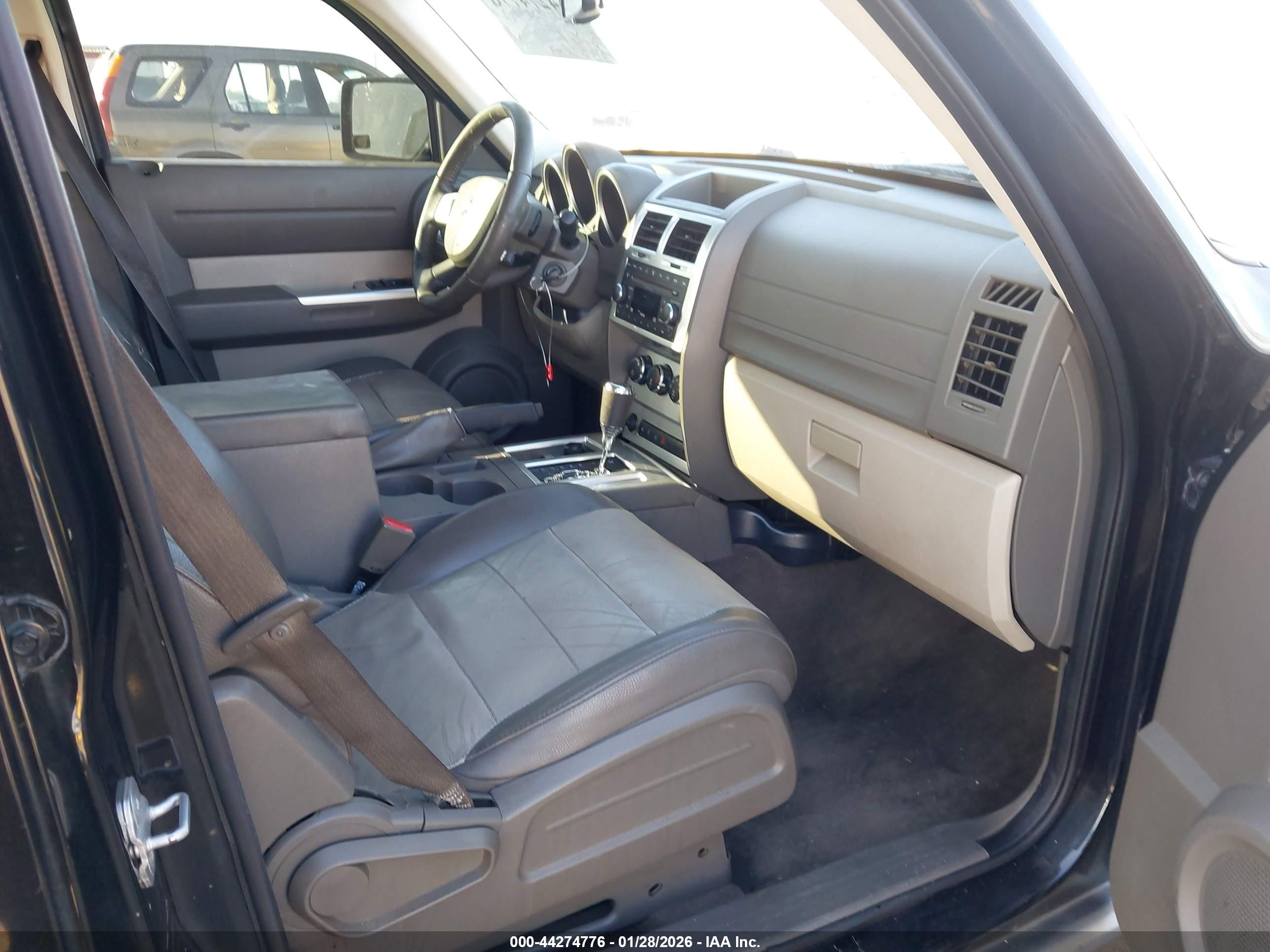 DODGE NITRO image 5