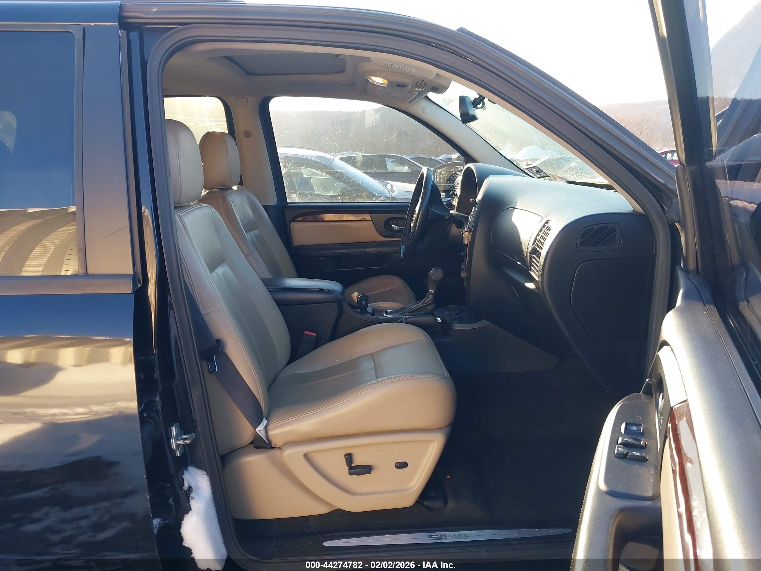 SAAB 9-7X image 5