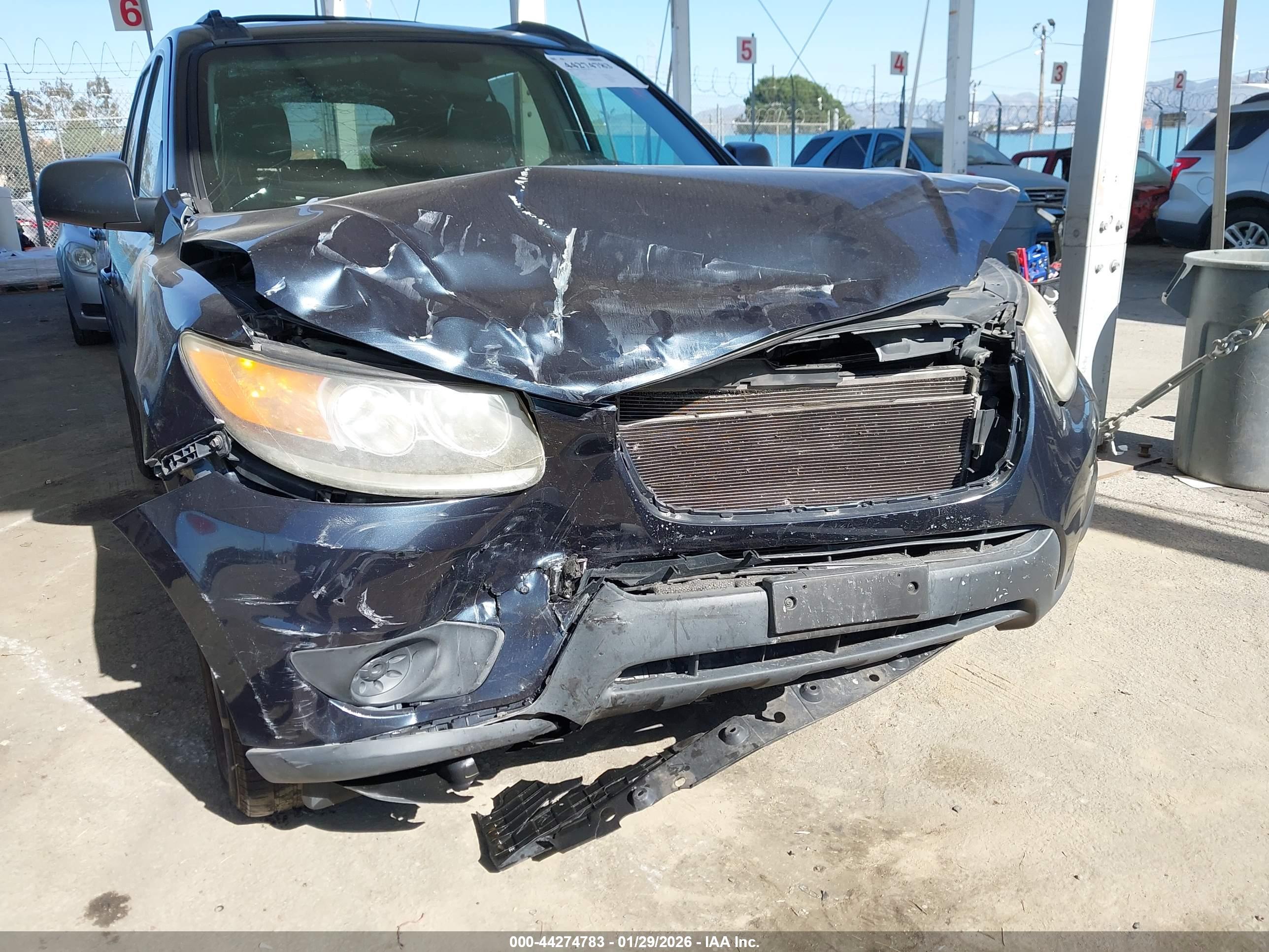 HYUNDAI SANTA image 6