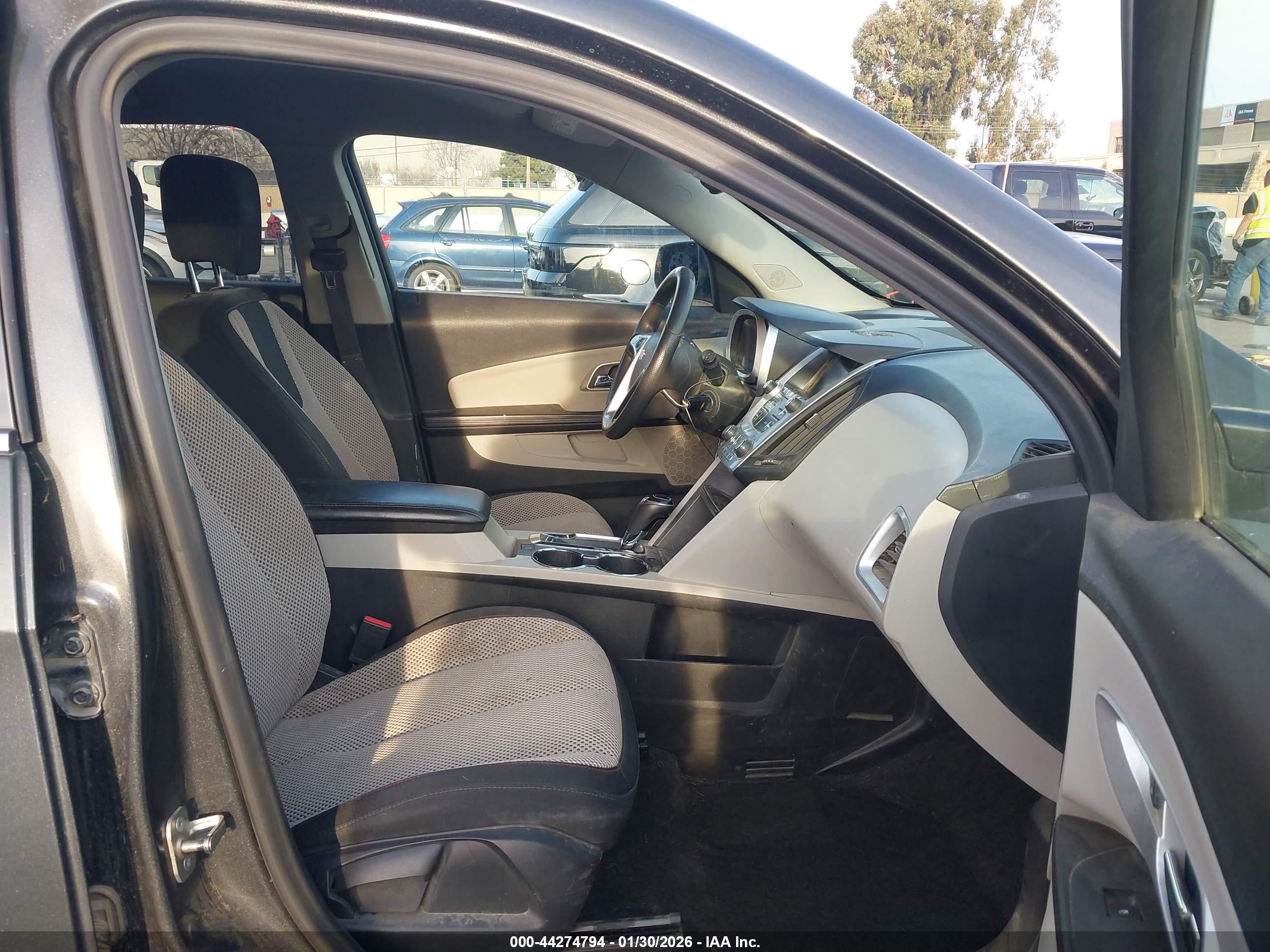CHEVROLET EQUINOX image 5
