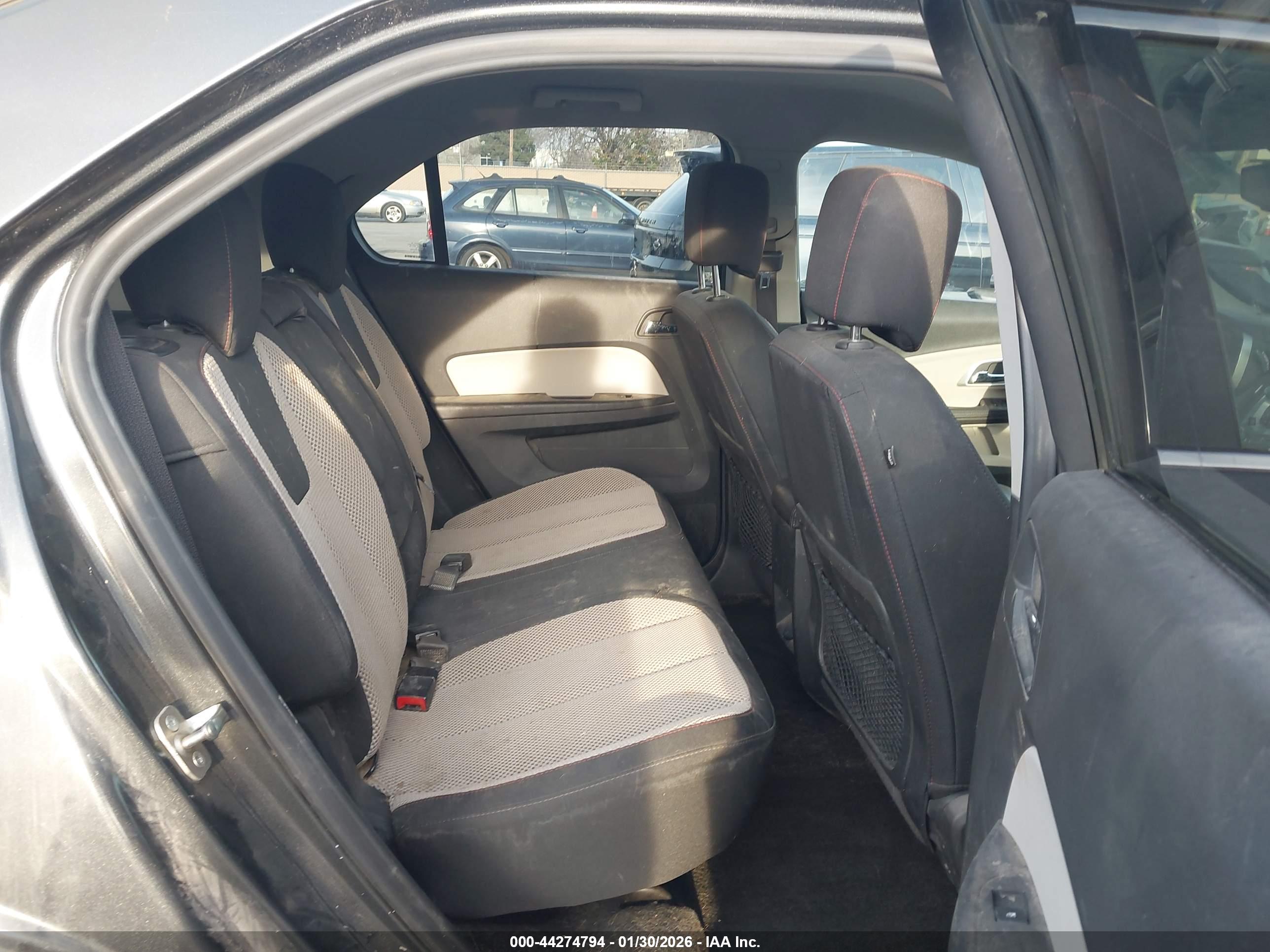 CHEVROLET EQUINOX image 8