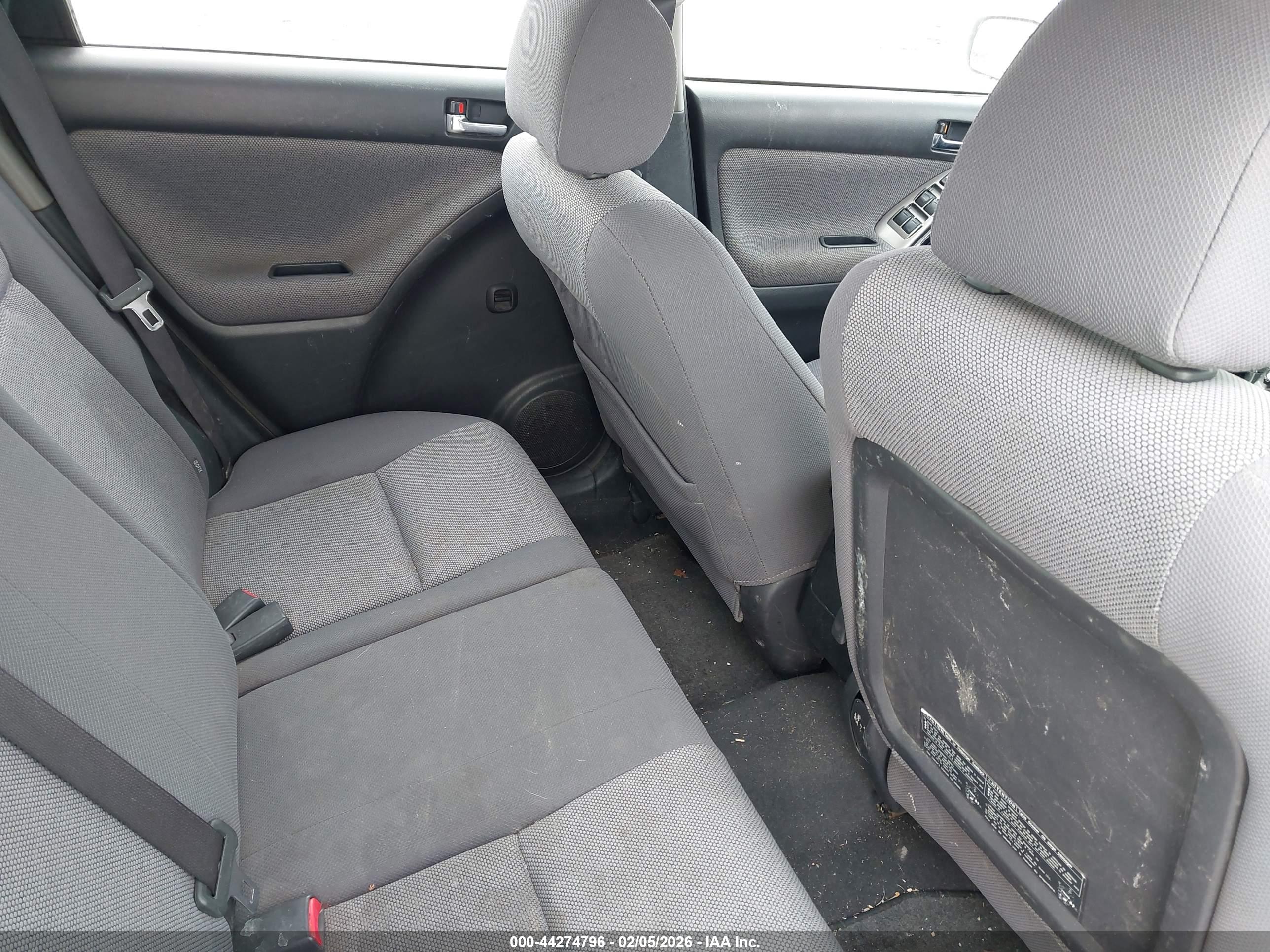 TOYOTA MATRIX image 8