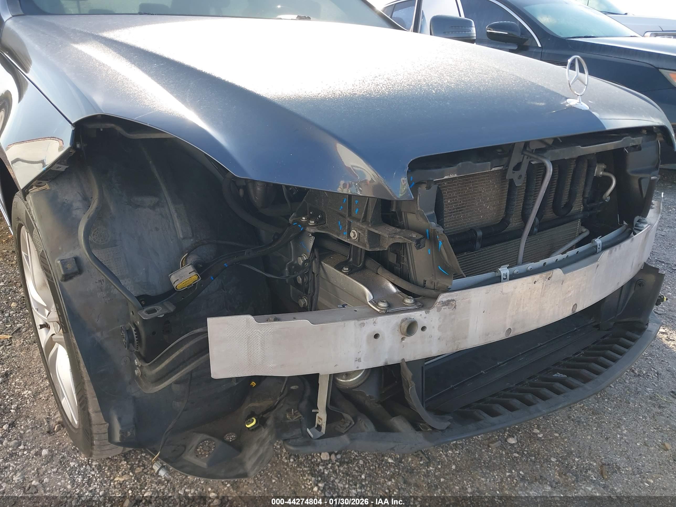 MERCEDES-BENZ E image 6