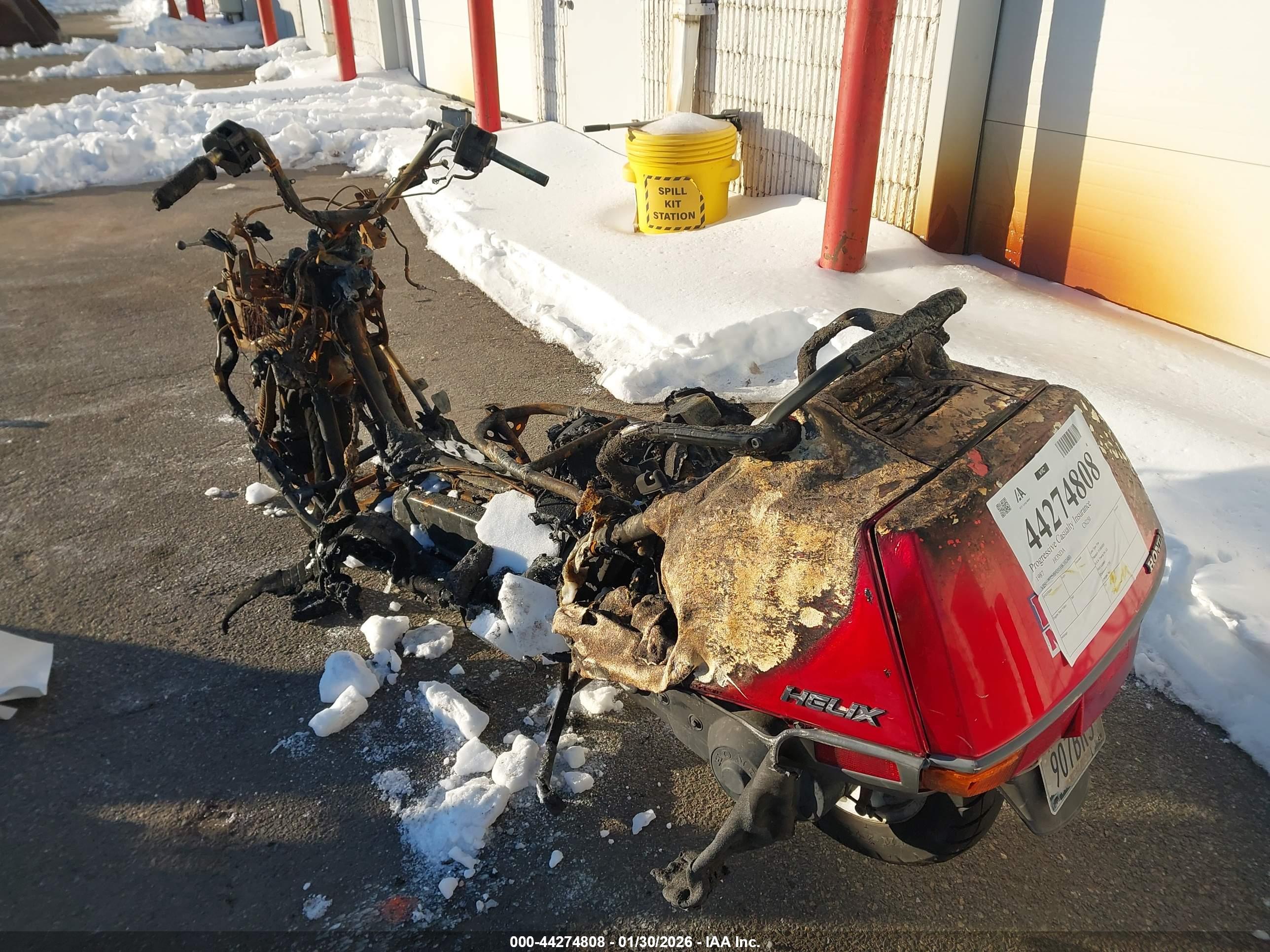 HONDA CN250 image 3