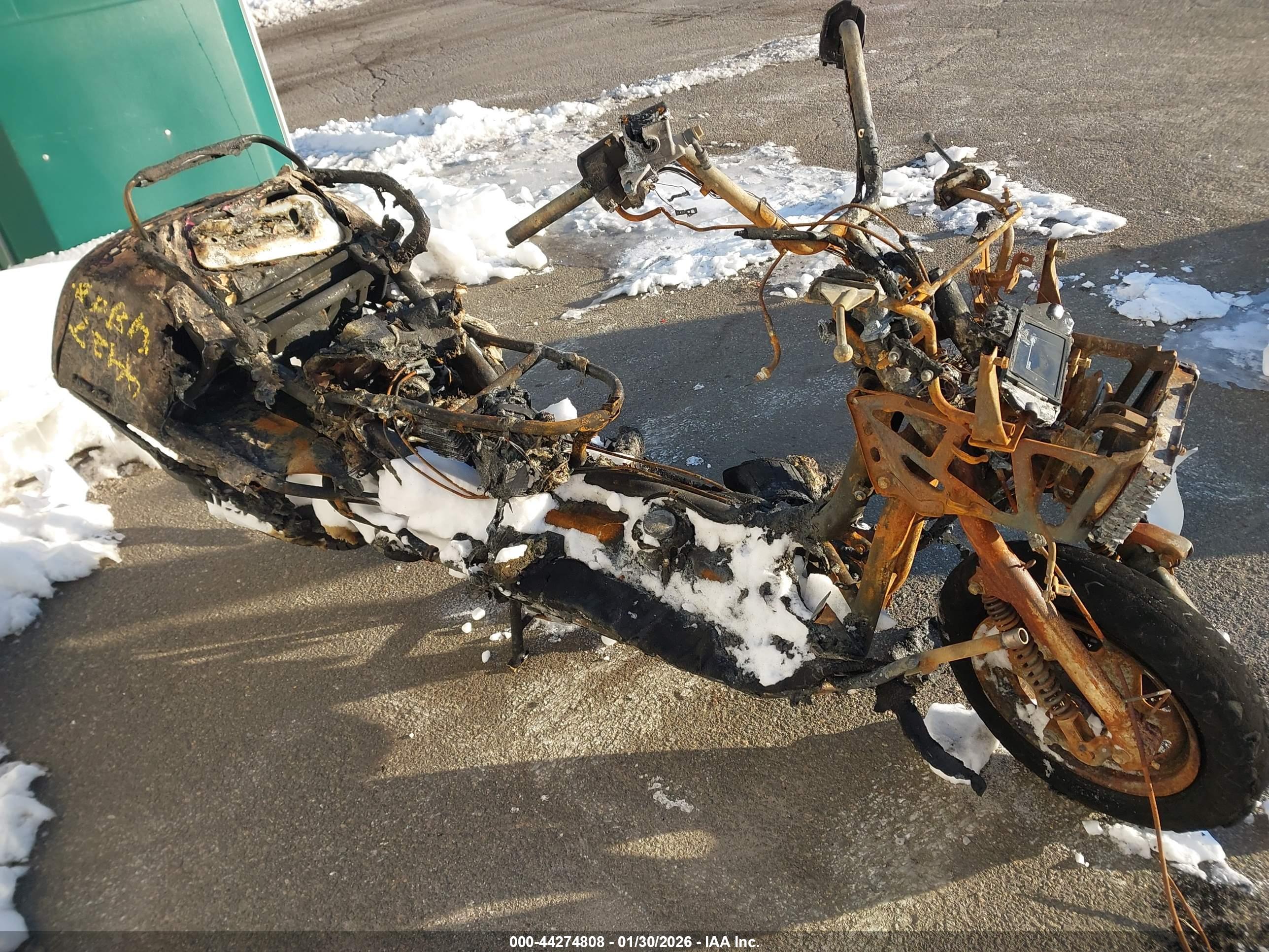 HONDA CN250 image 8