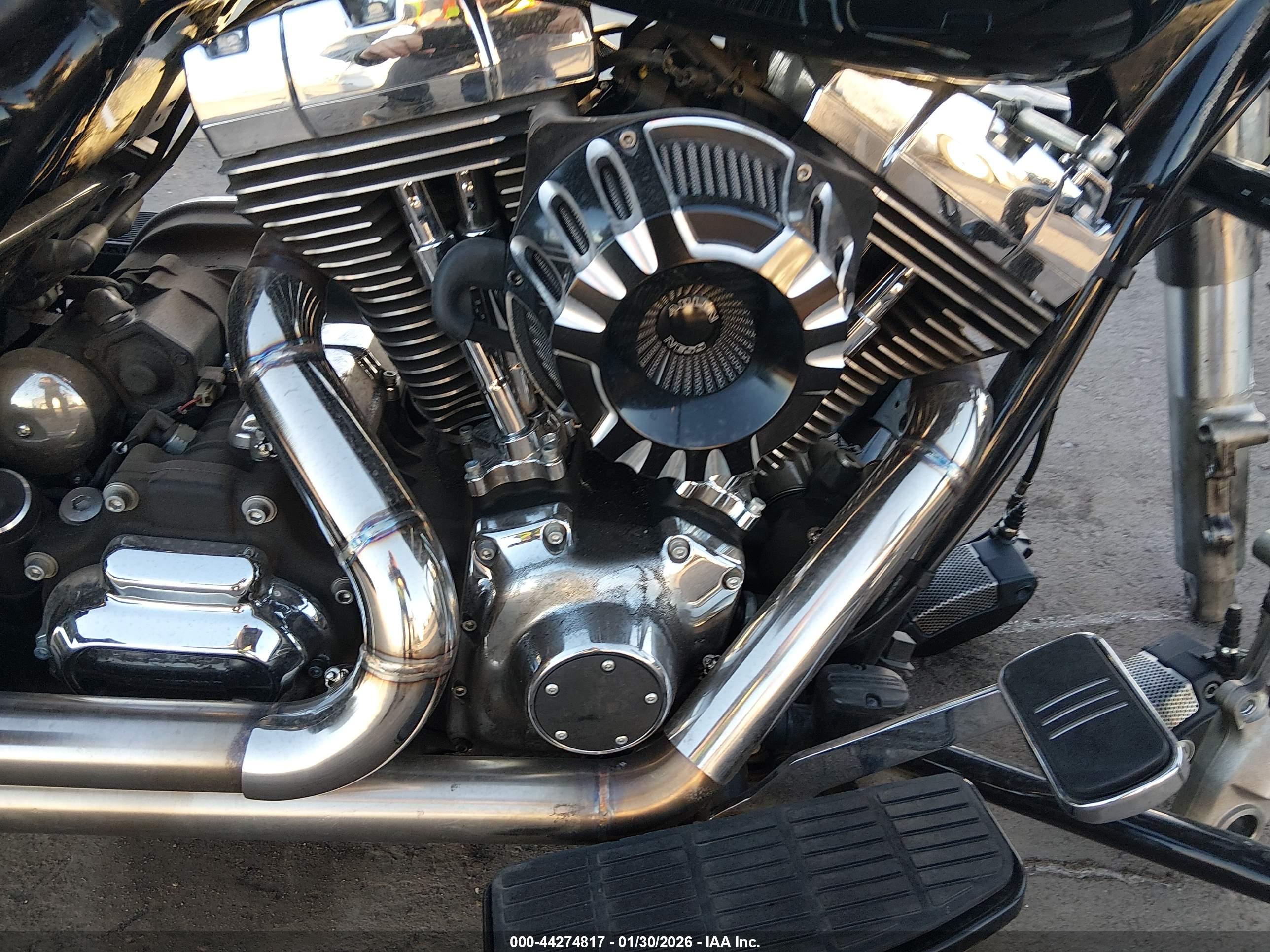 HARLEY-DAVIDSON FLHXS image 8