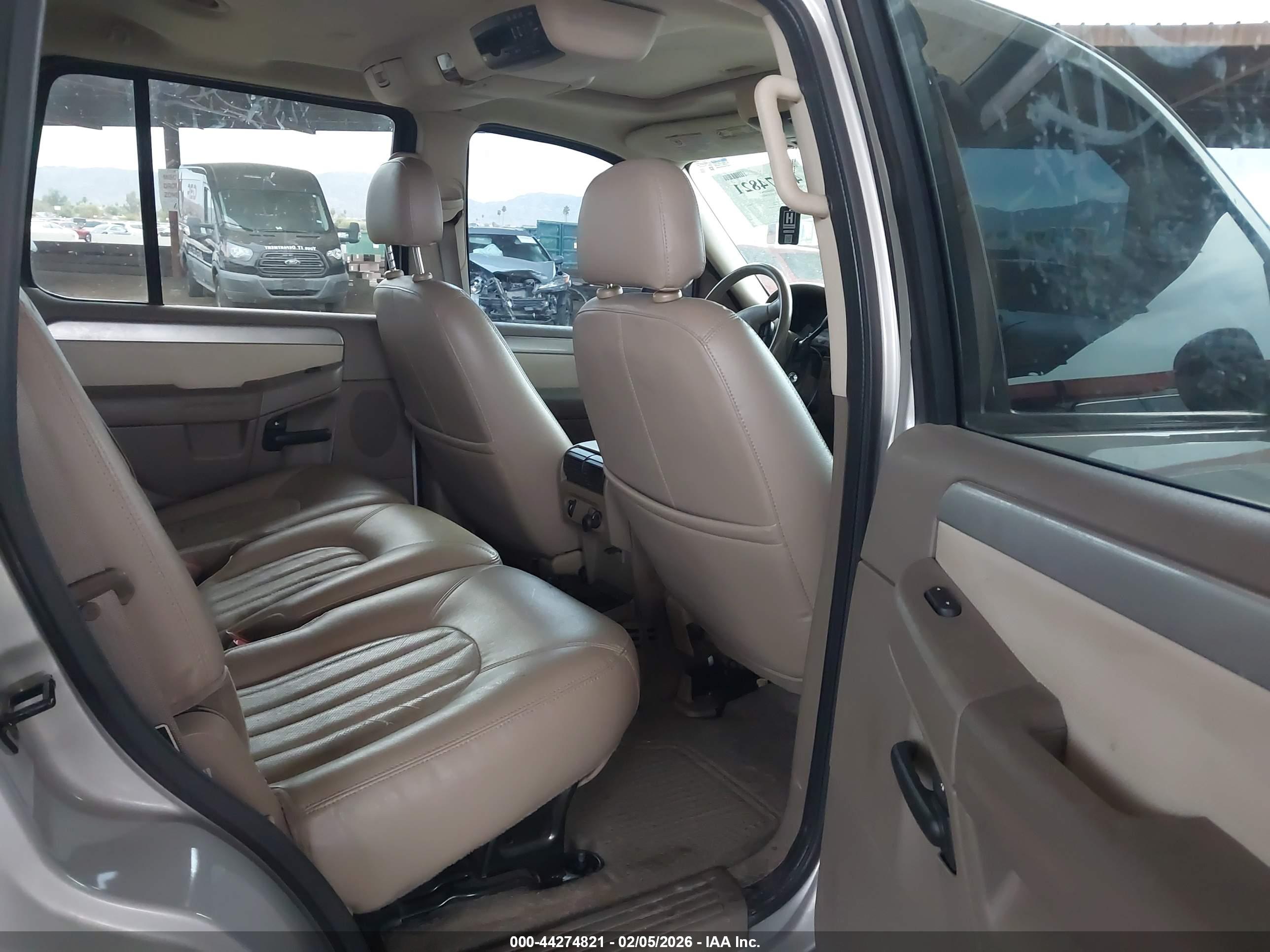 MERCURY MOUNTAINEER image 8
