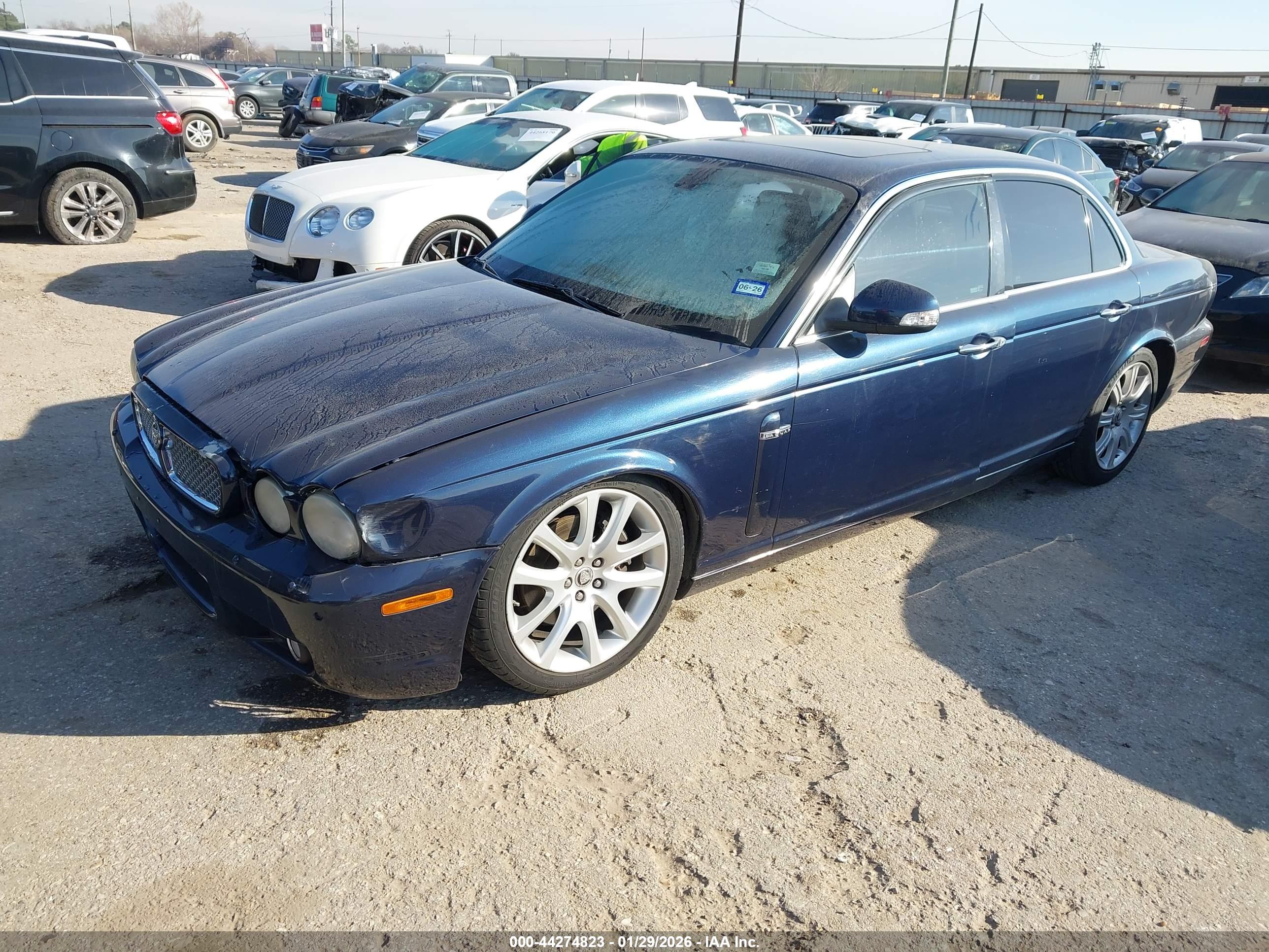 JAGUAR XJ image 2