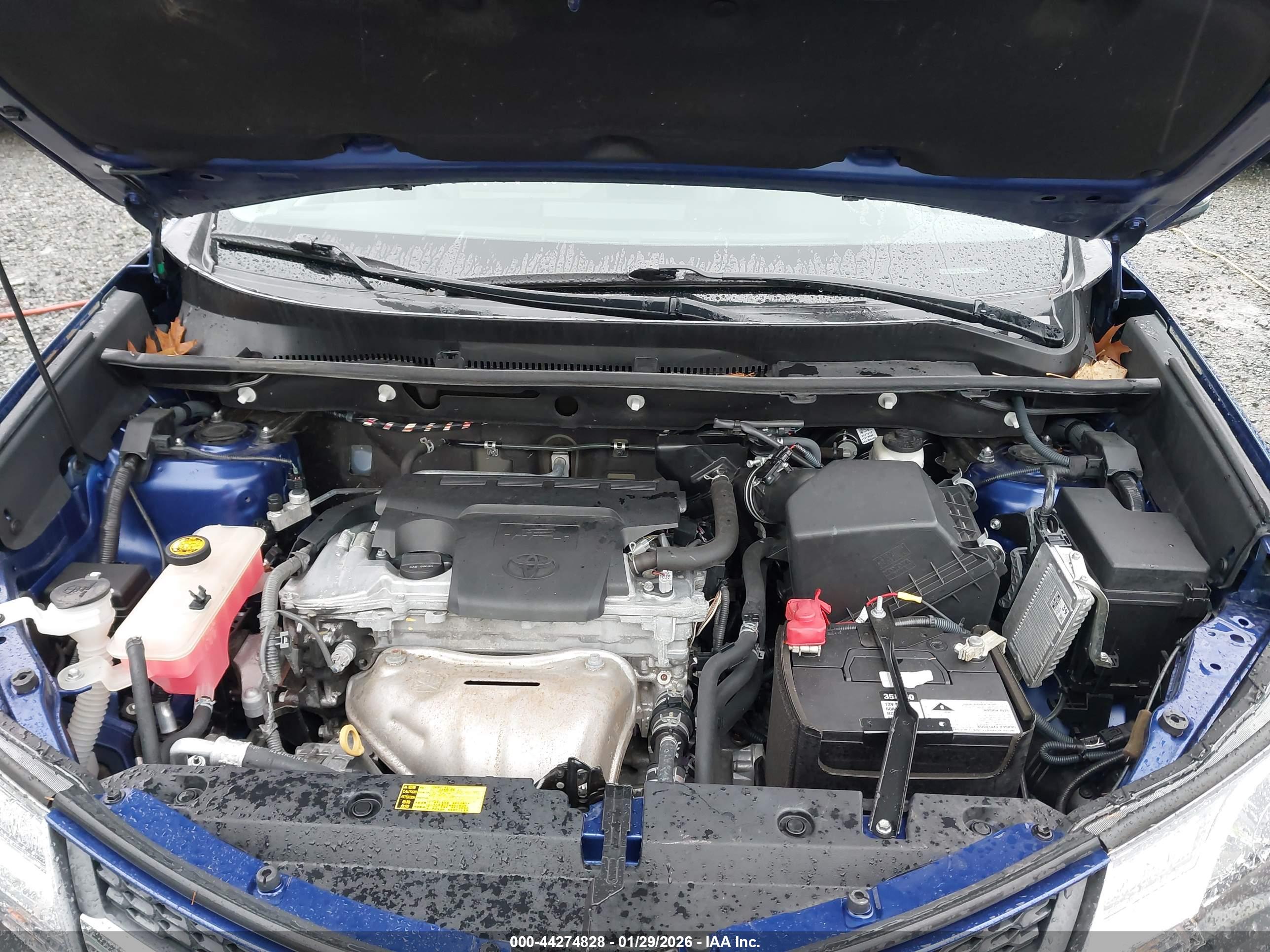 TOYOTA RAV4 image 10