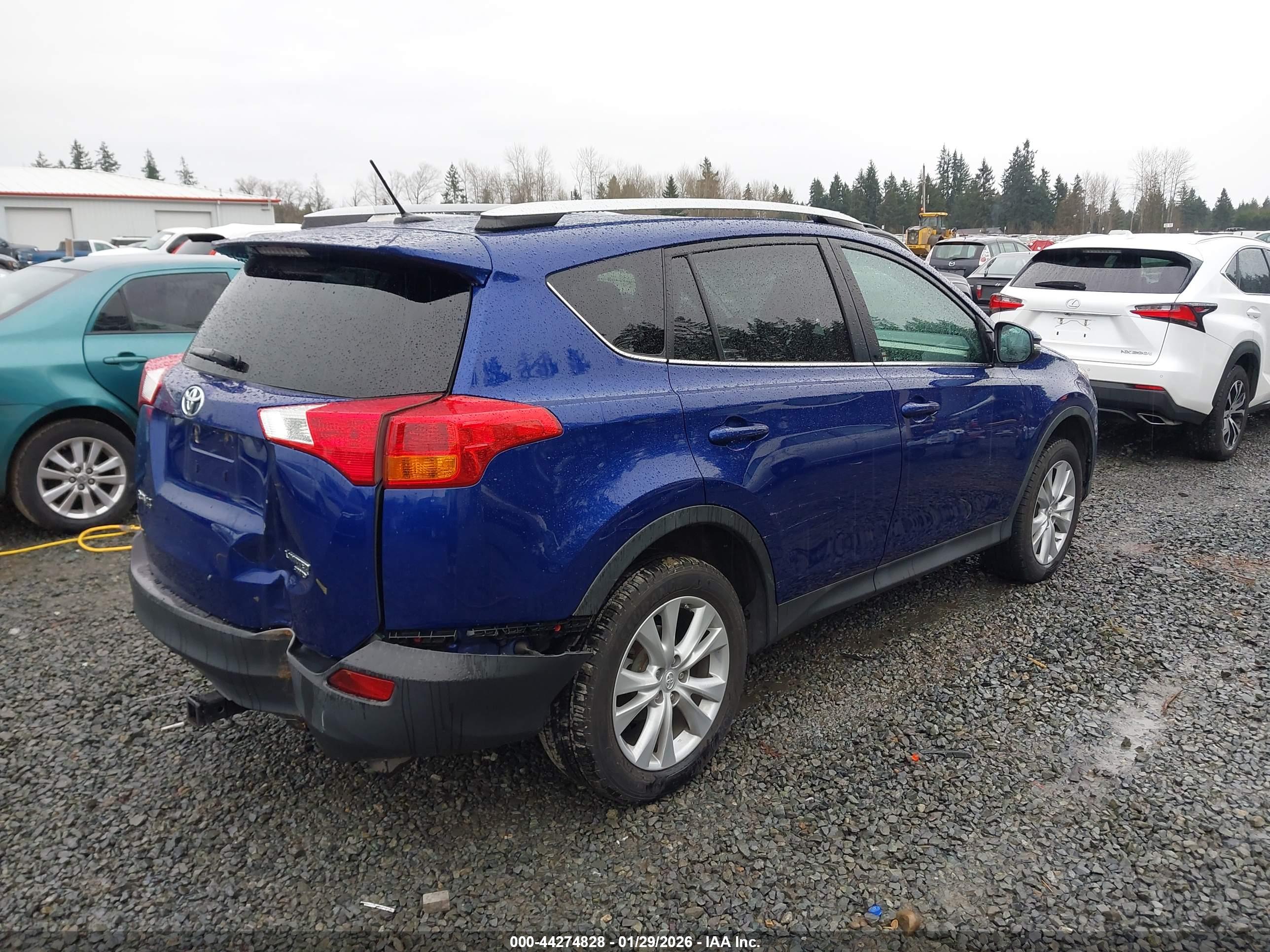 TOYOTA RAV4 image 4