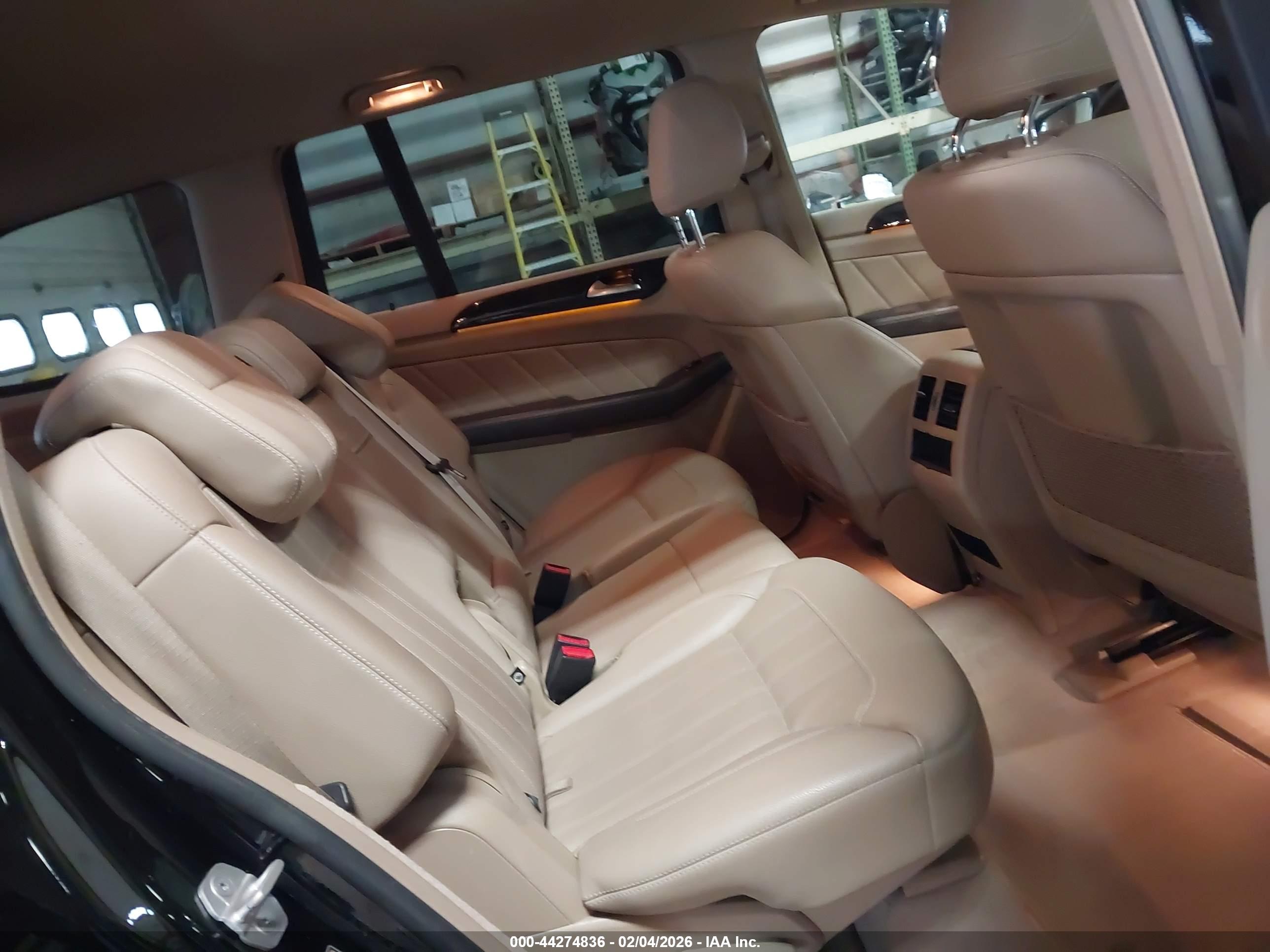 MERCEDES-BENZ GL image 8