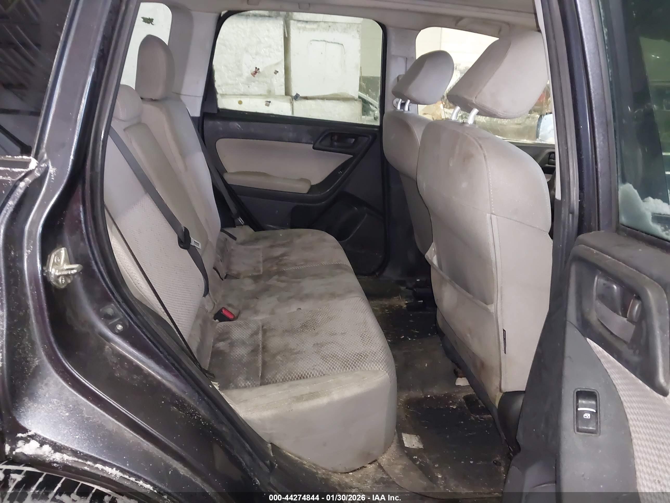 SUBARU FORESTER image 8