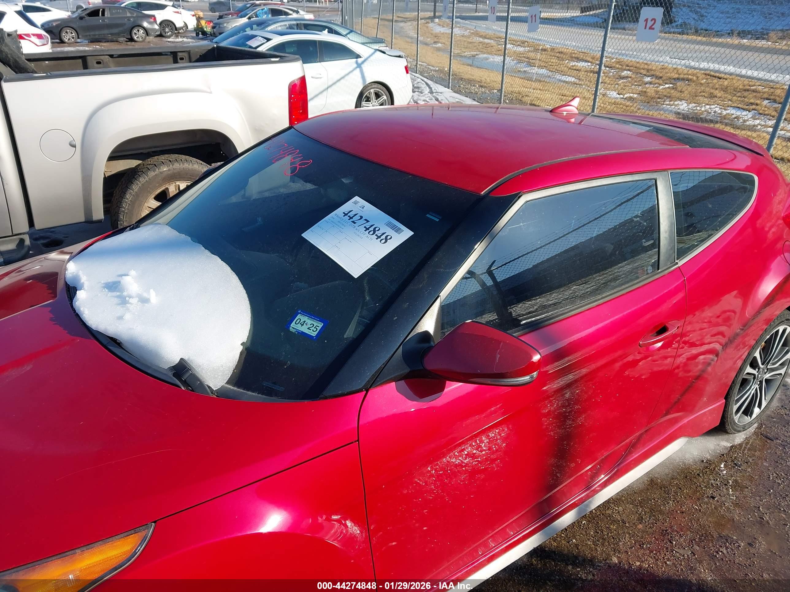 HYUNDAI VELOSTER image 6