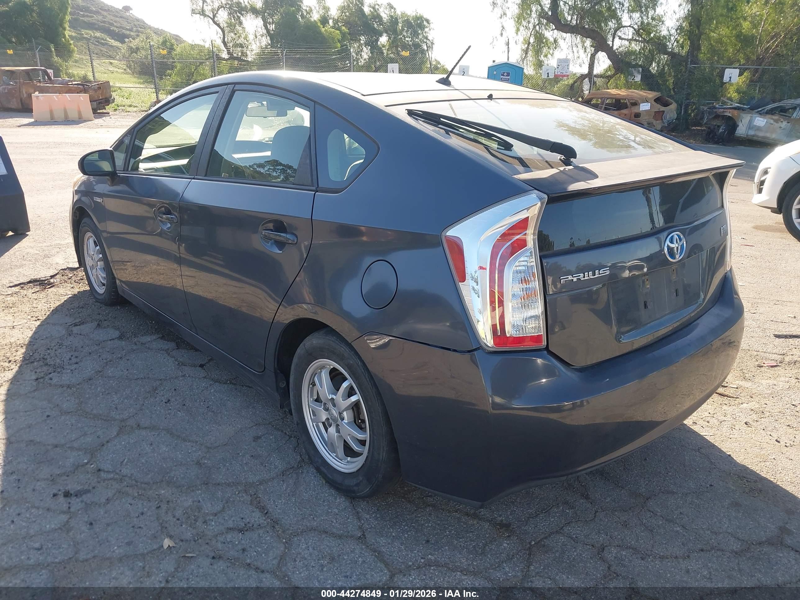 TOYOTA PRIUS image 3