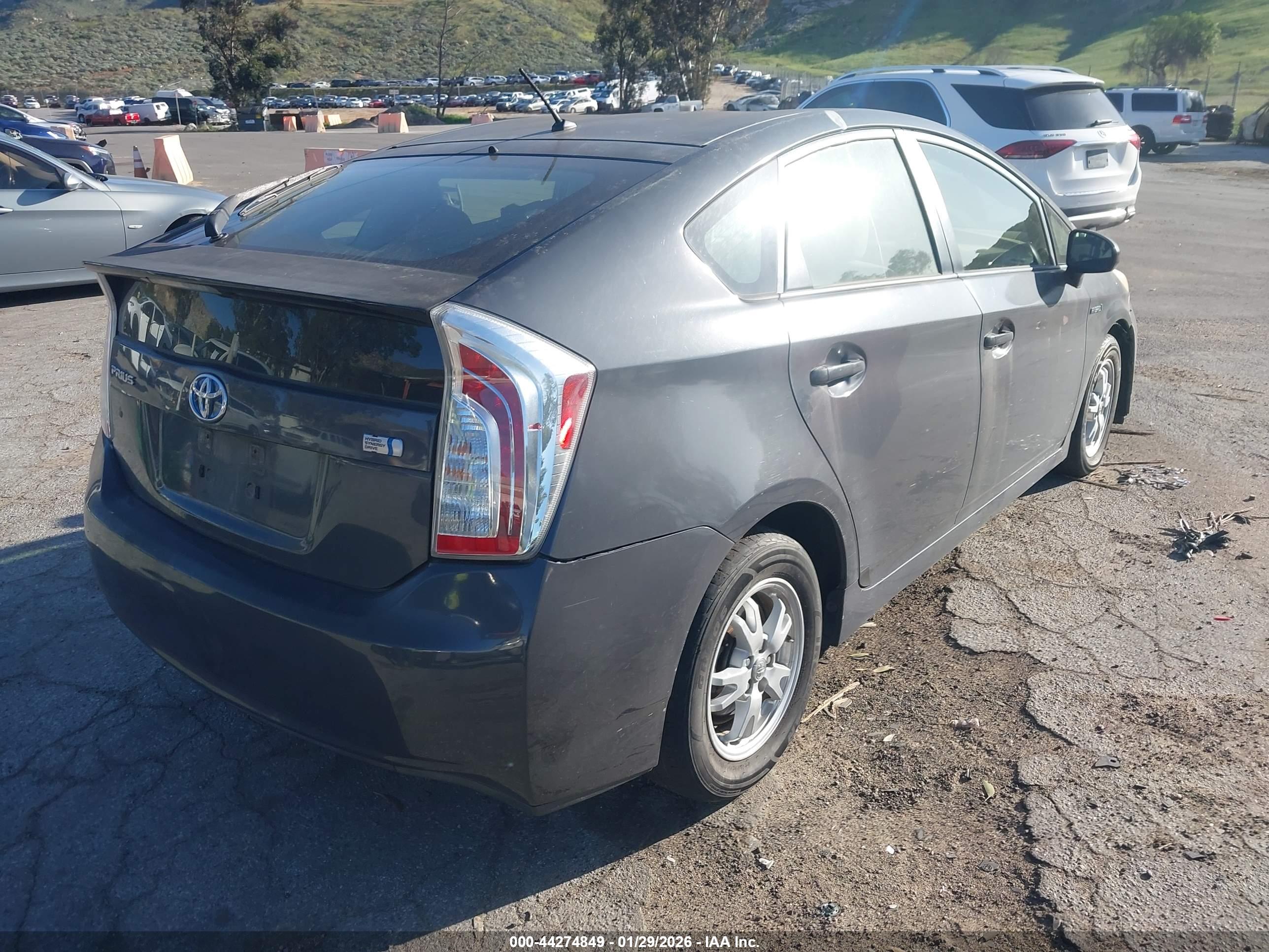TOYOTA PRIUS image 4