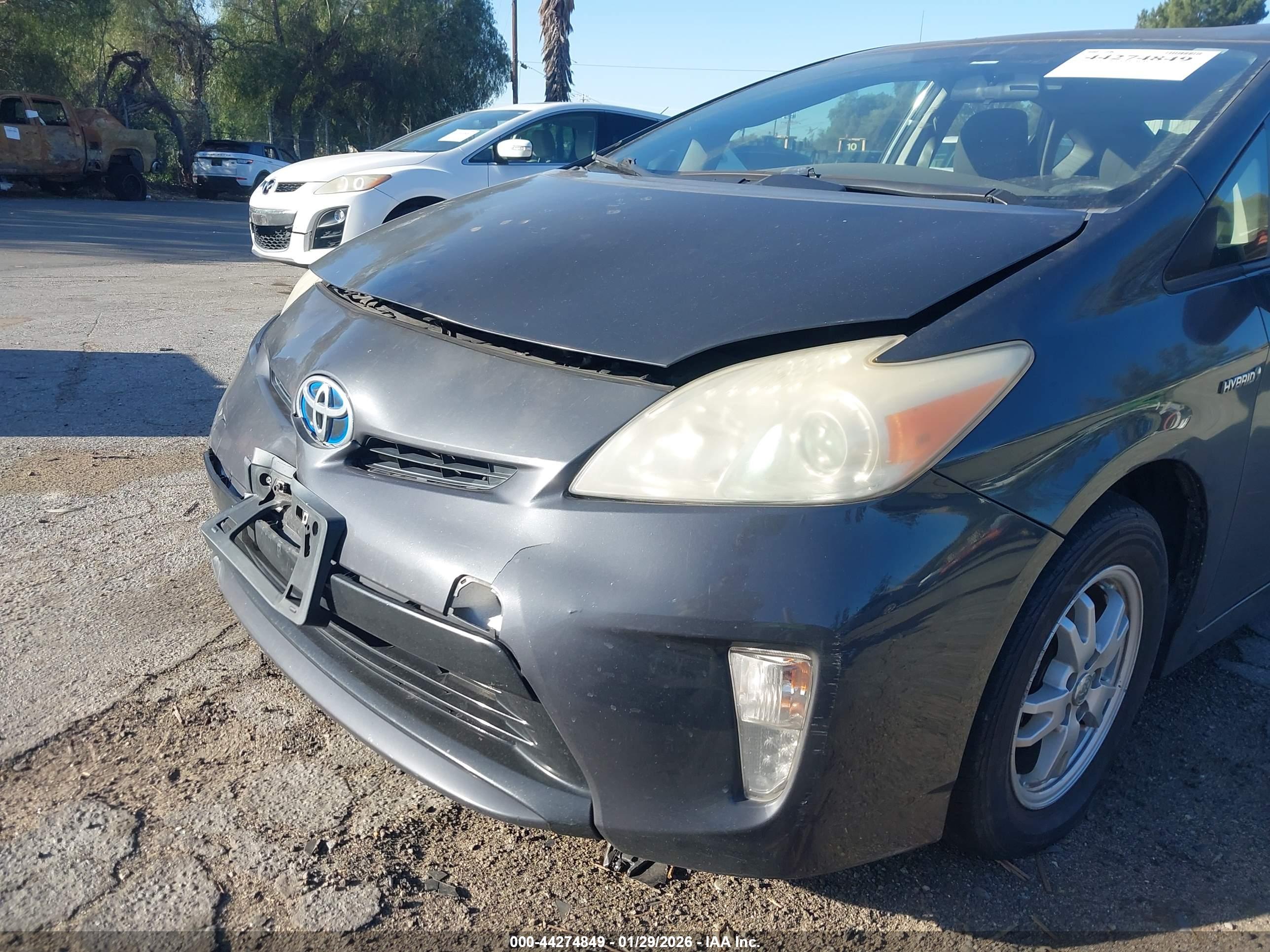 TOYOTA PRIUS image 6