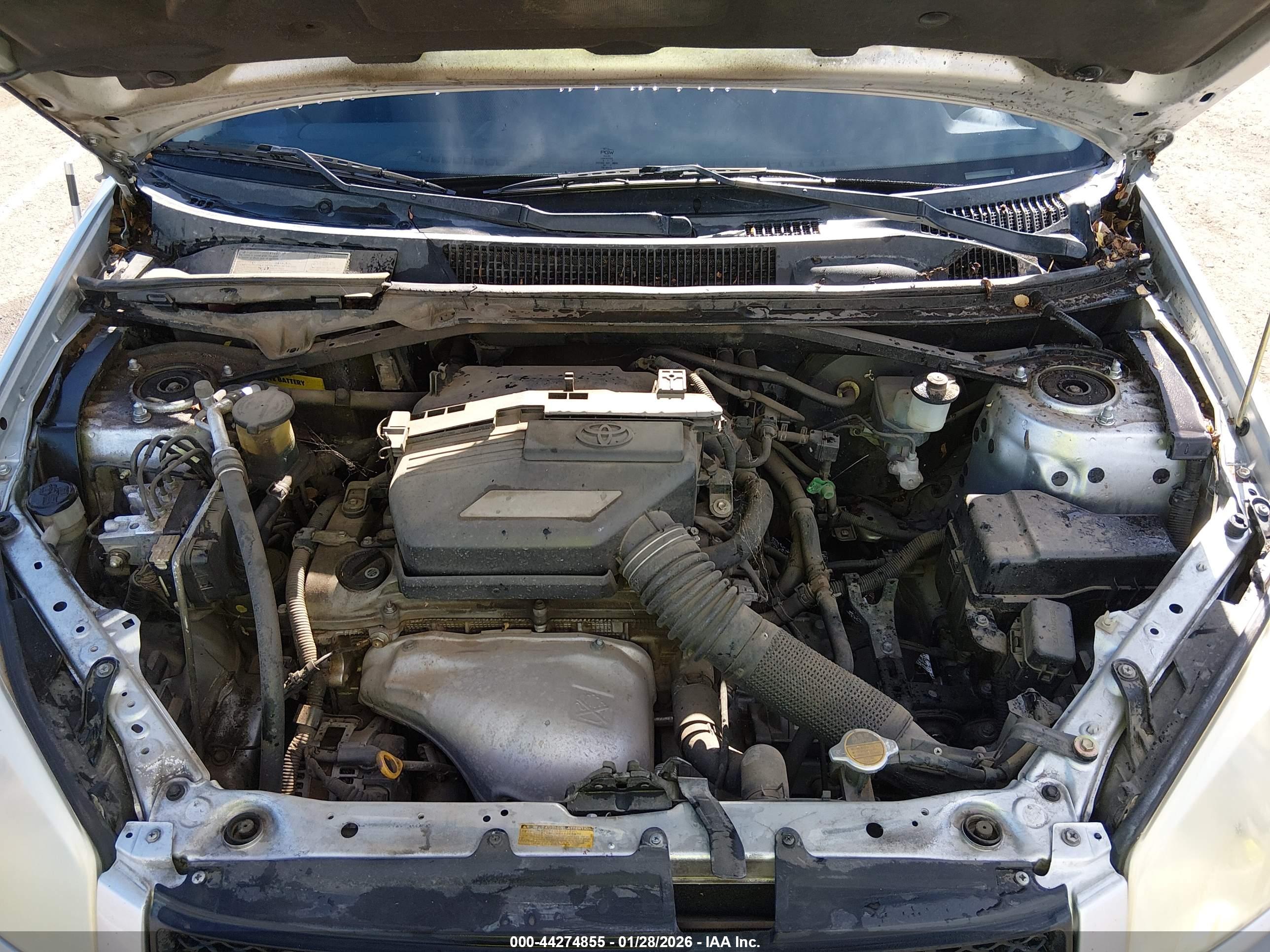 TOYOTA RAV4 image 10