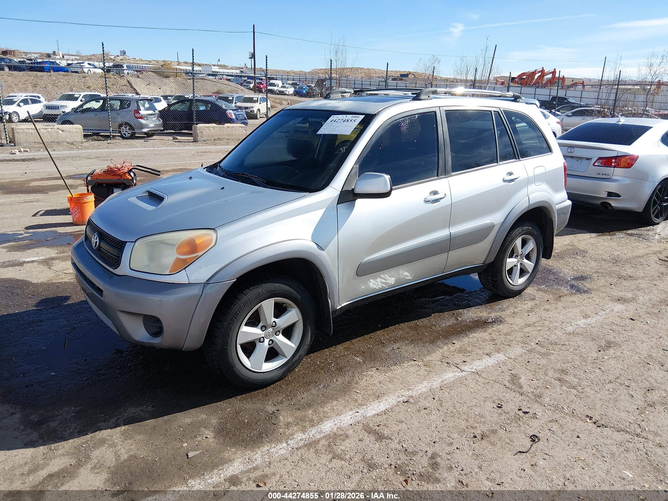 TOYOTA RAV4 image 2